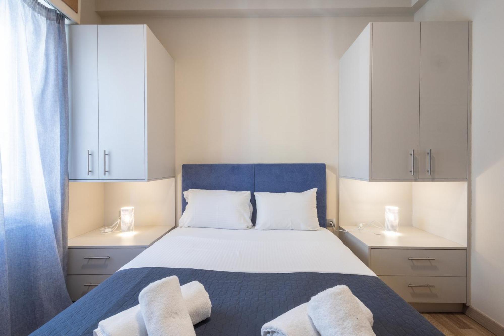 Beachside Bliss Freshly Renovated 2-bedroom Getaway * Piraeus