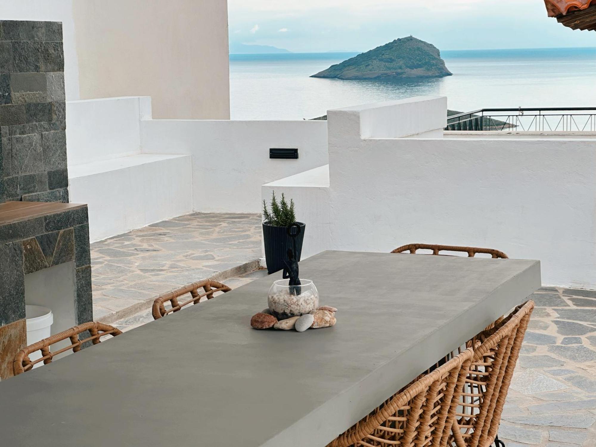Elysian Sunrise Retreat With Pool Porto Rafti