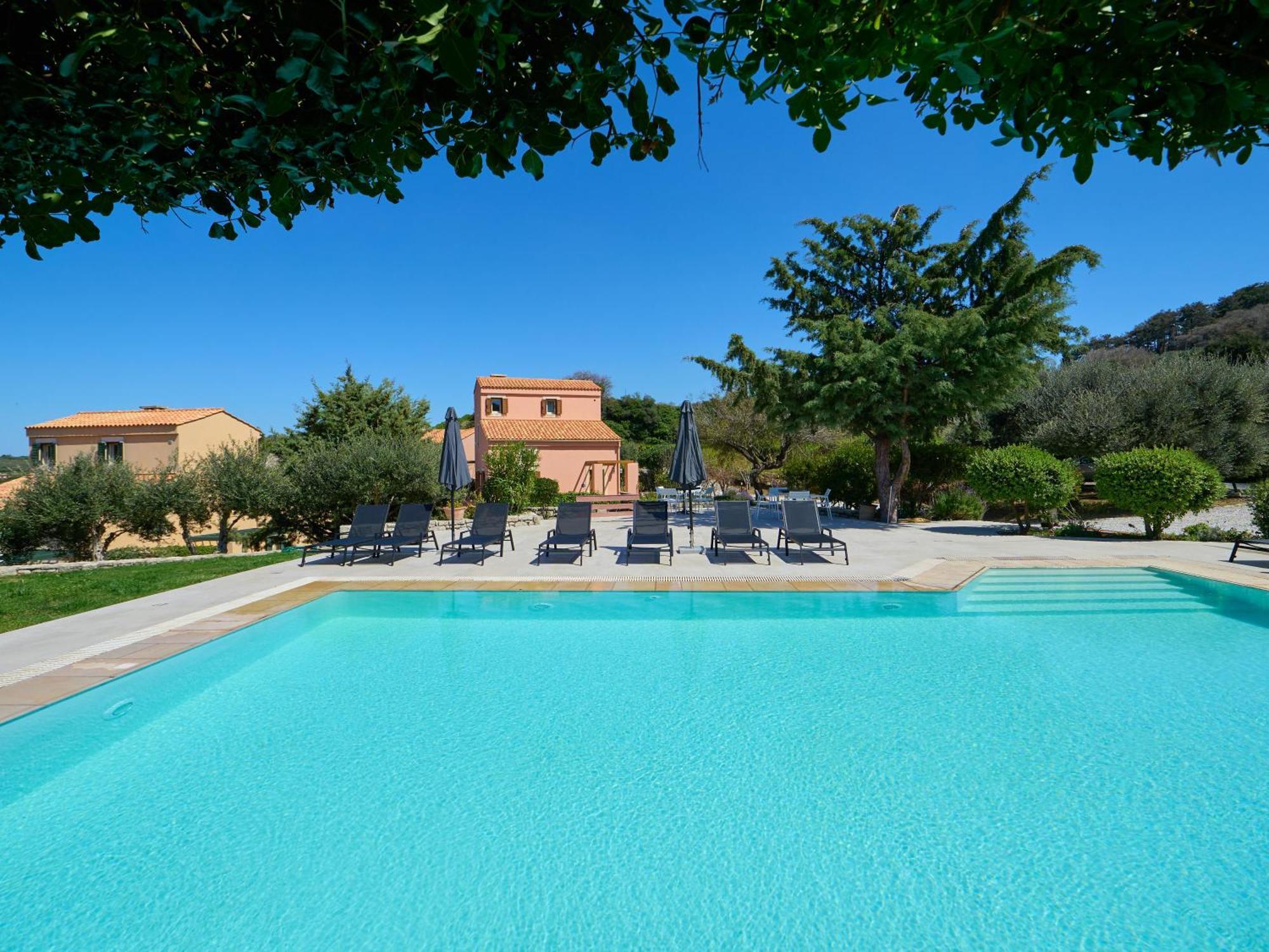 Eliathos Hillside Retreat Apartment Archanes