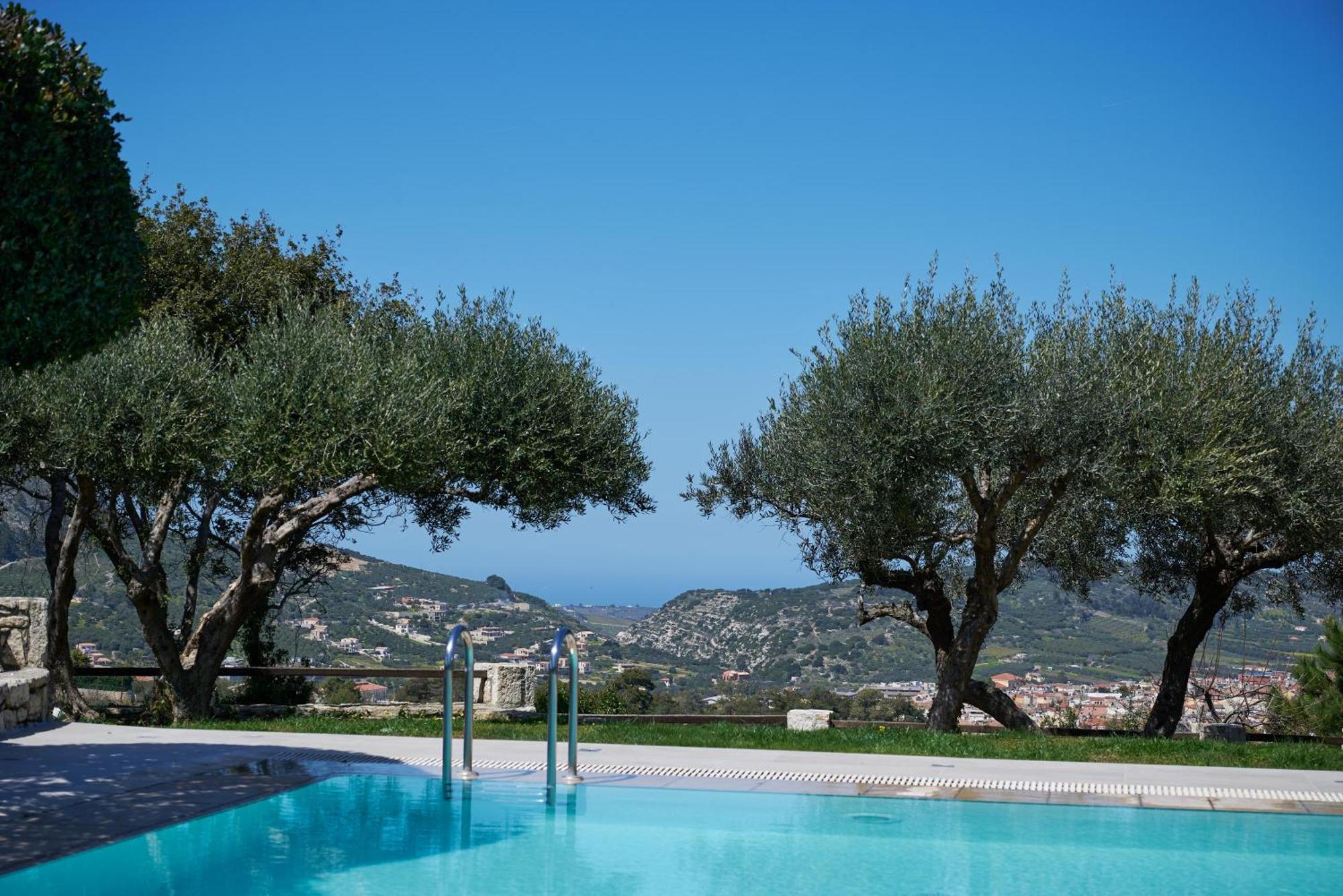 Eliathos Hillside Retreat *