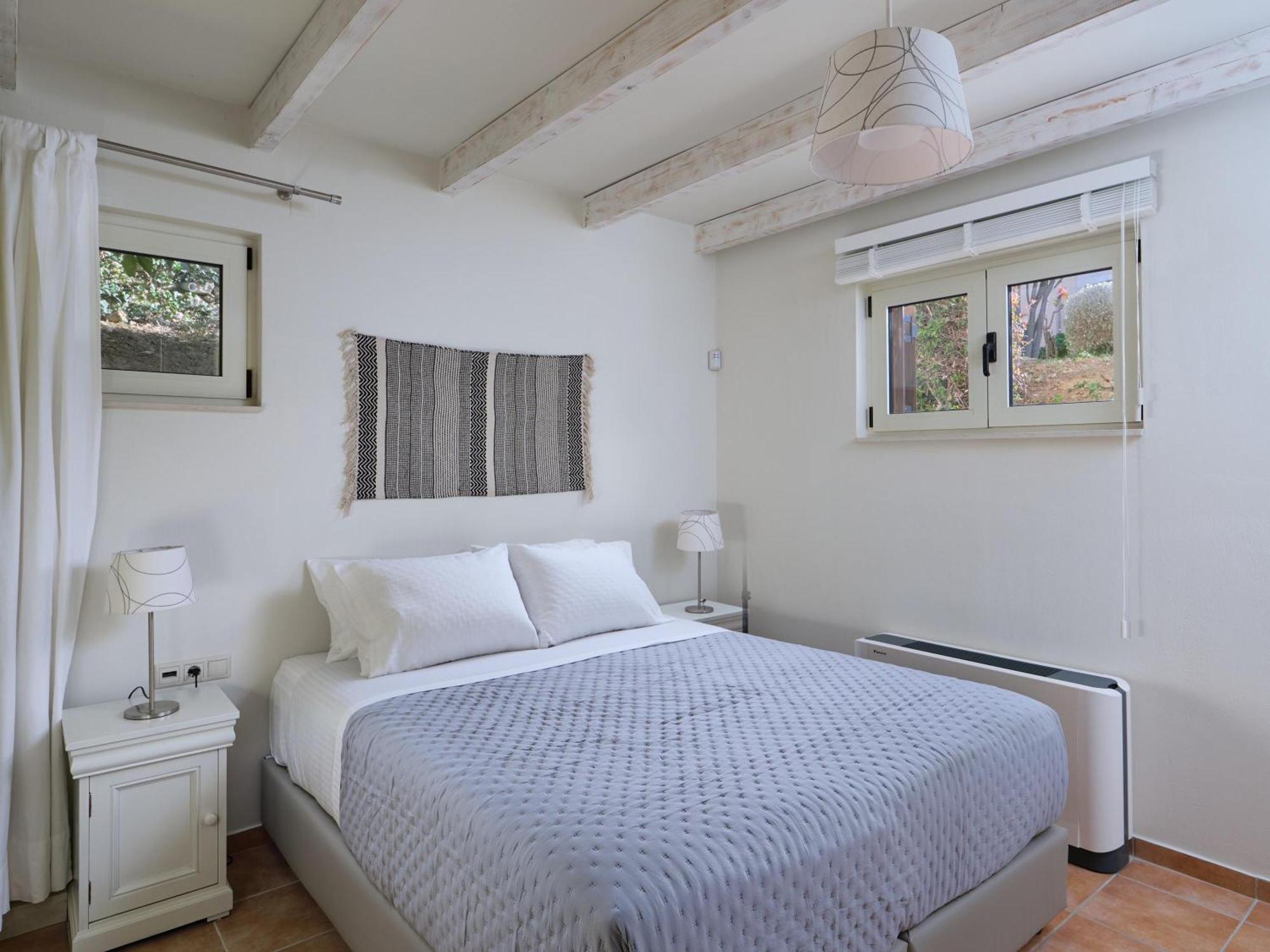 Eliathos Hillside Retreat Apartment
