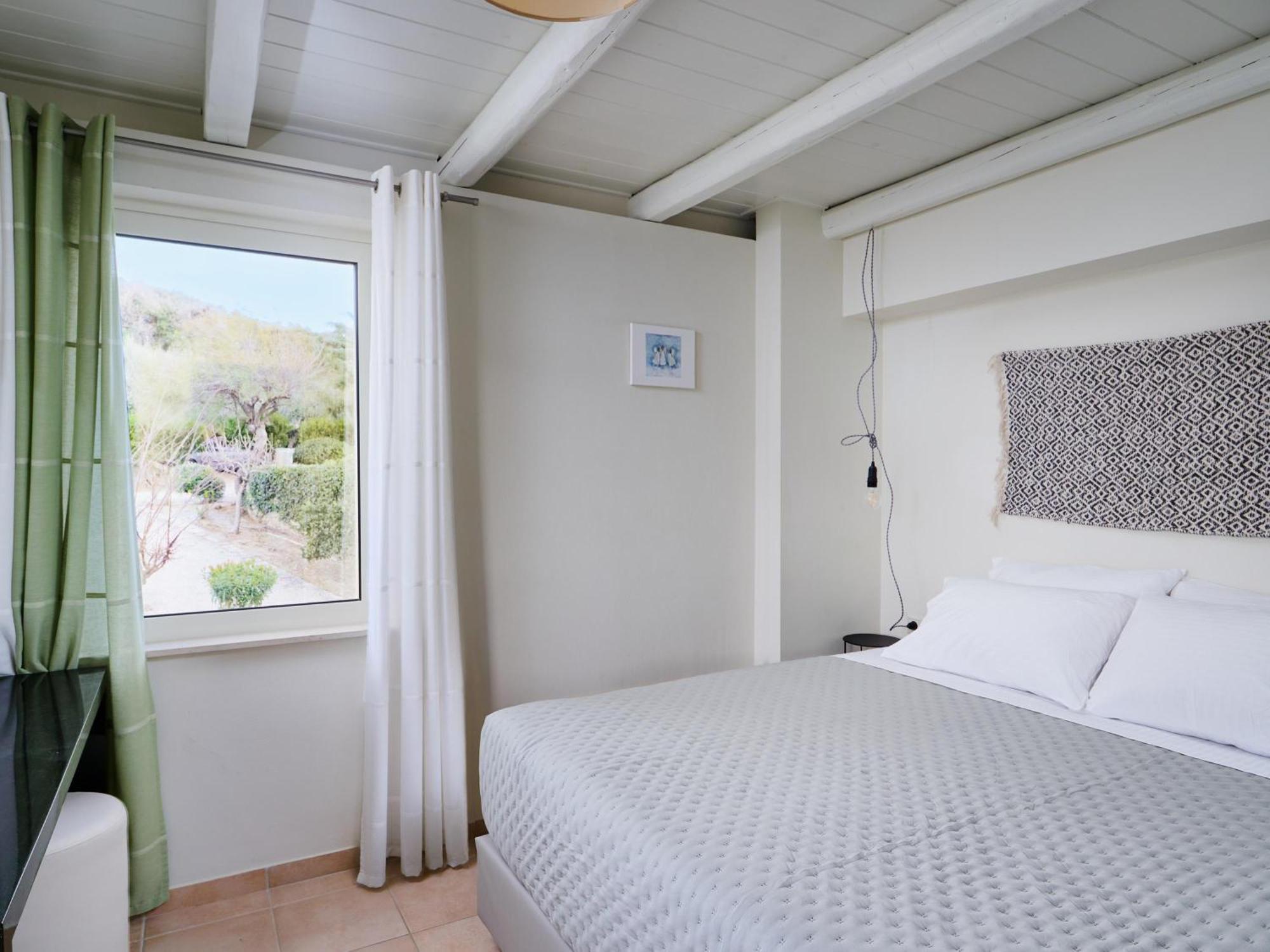 Eliathos Hillside Retreat *