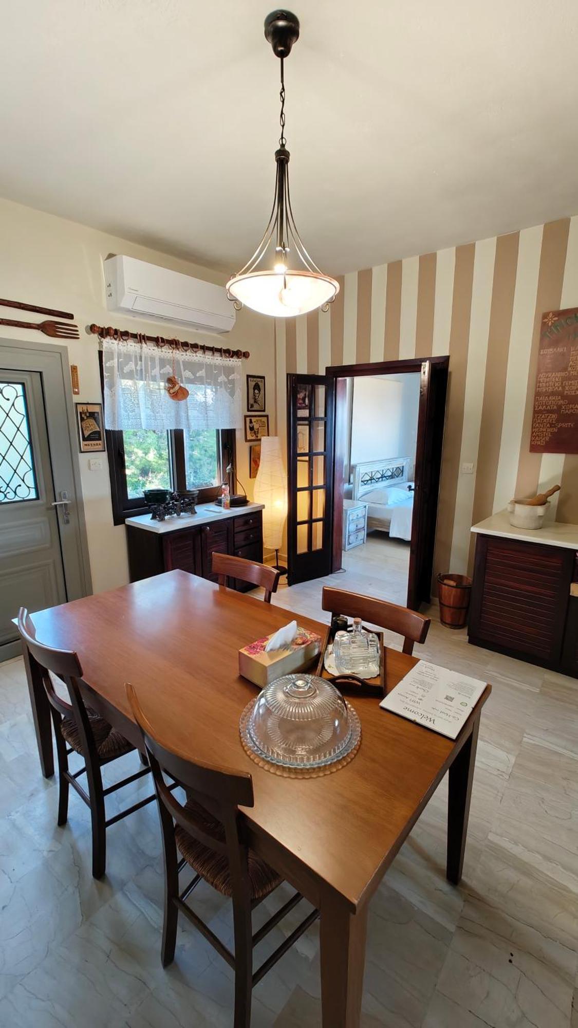Goddess Artemis Balcony Apartment *
