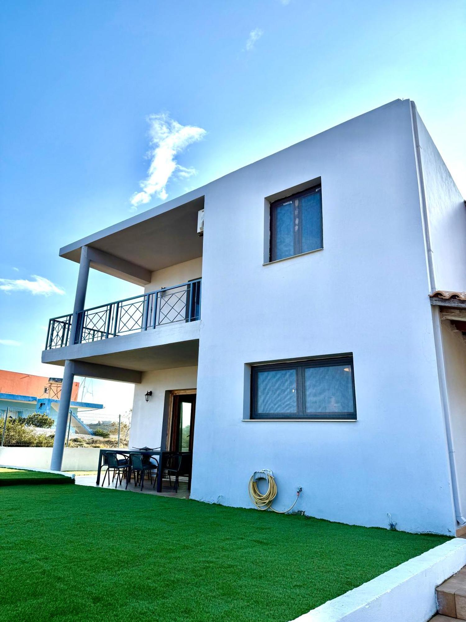 Kalli - Porto Ennia Vromopousi