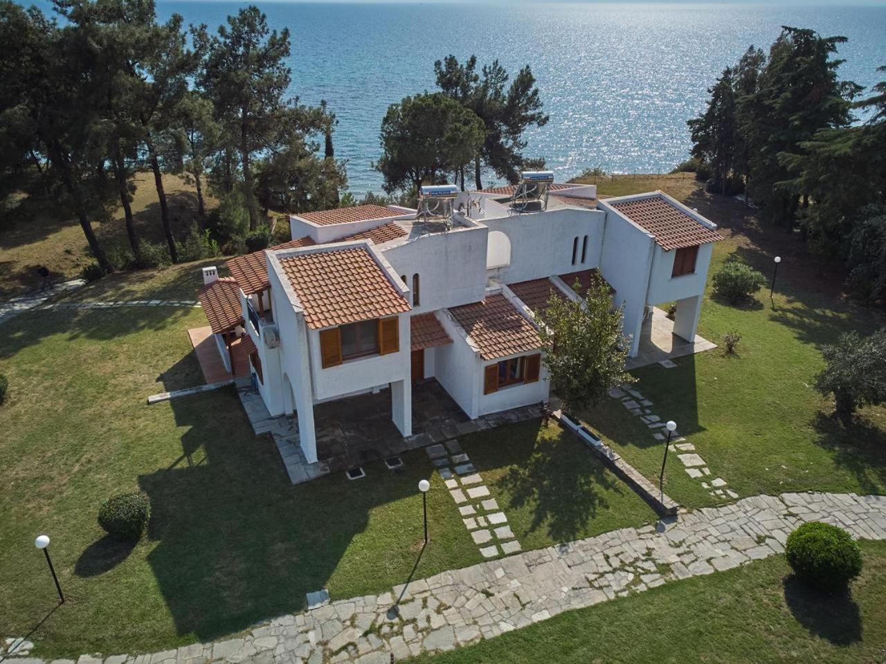Summerday Private Villa Nea Iraklia