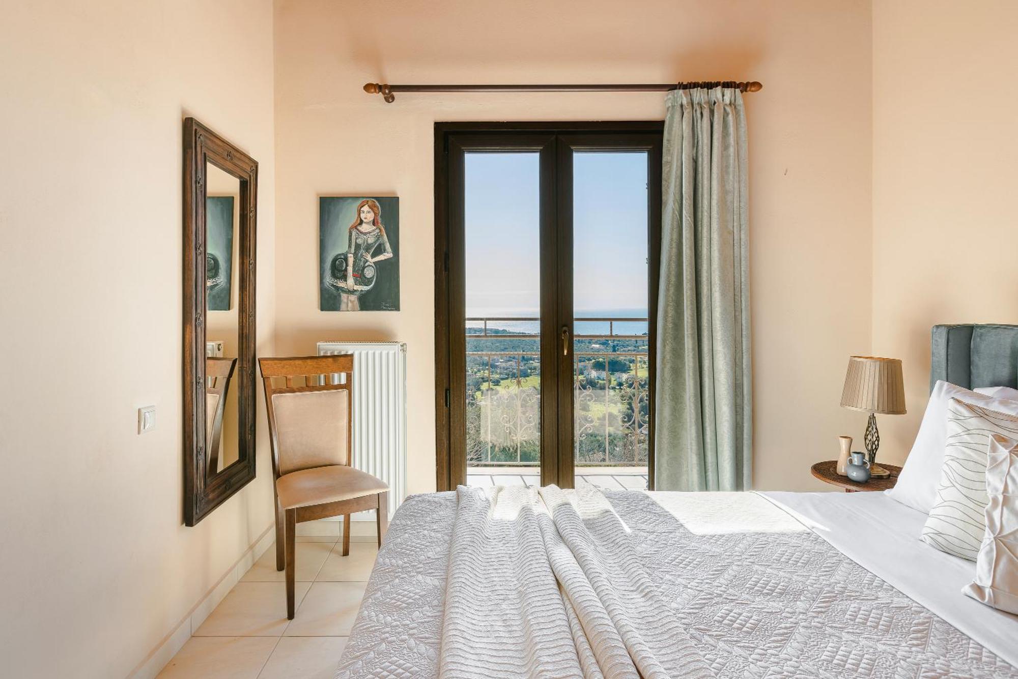 Vivian's Endless View Apartment Svoronata
