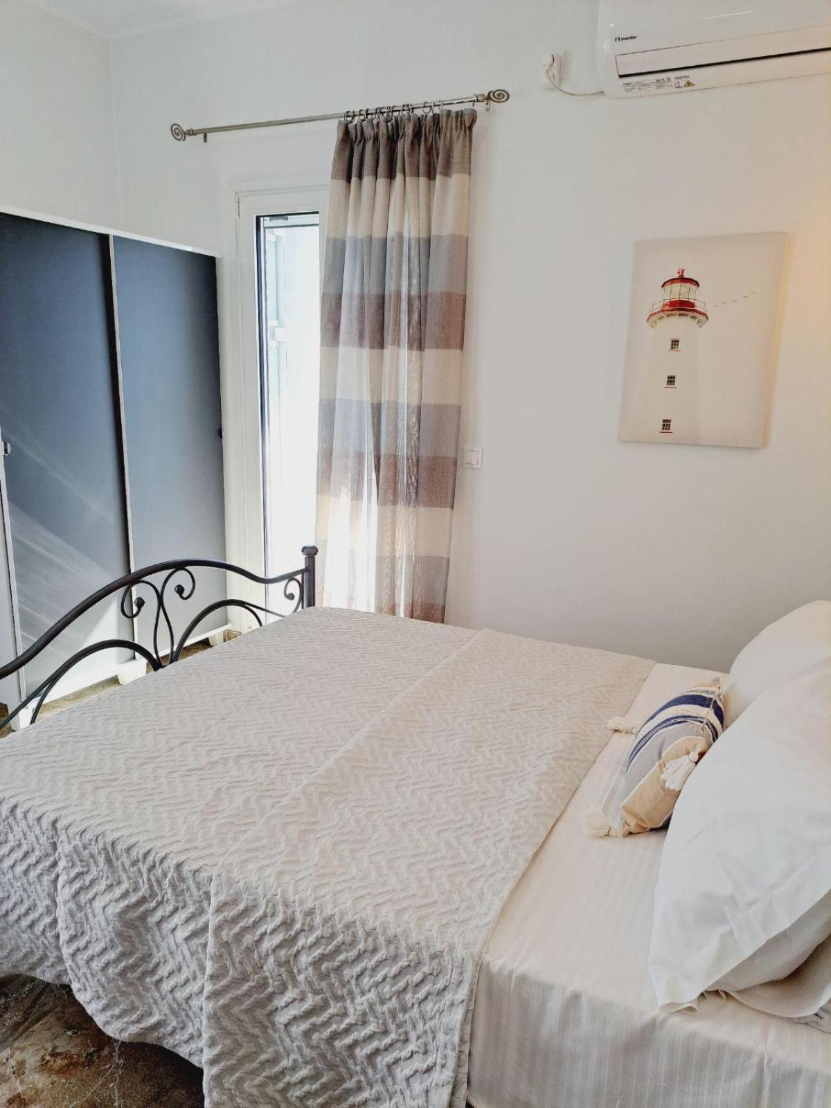 Dp Homes Mimika Santorini