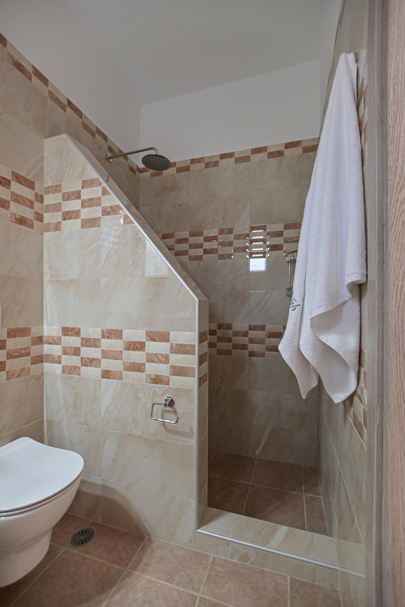 Adama's Aparthotel *