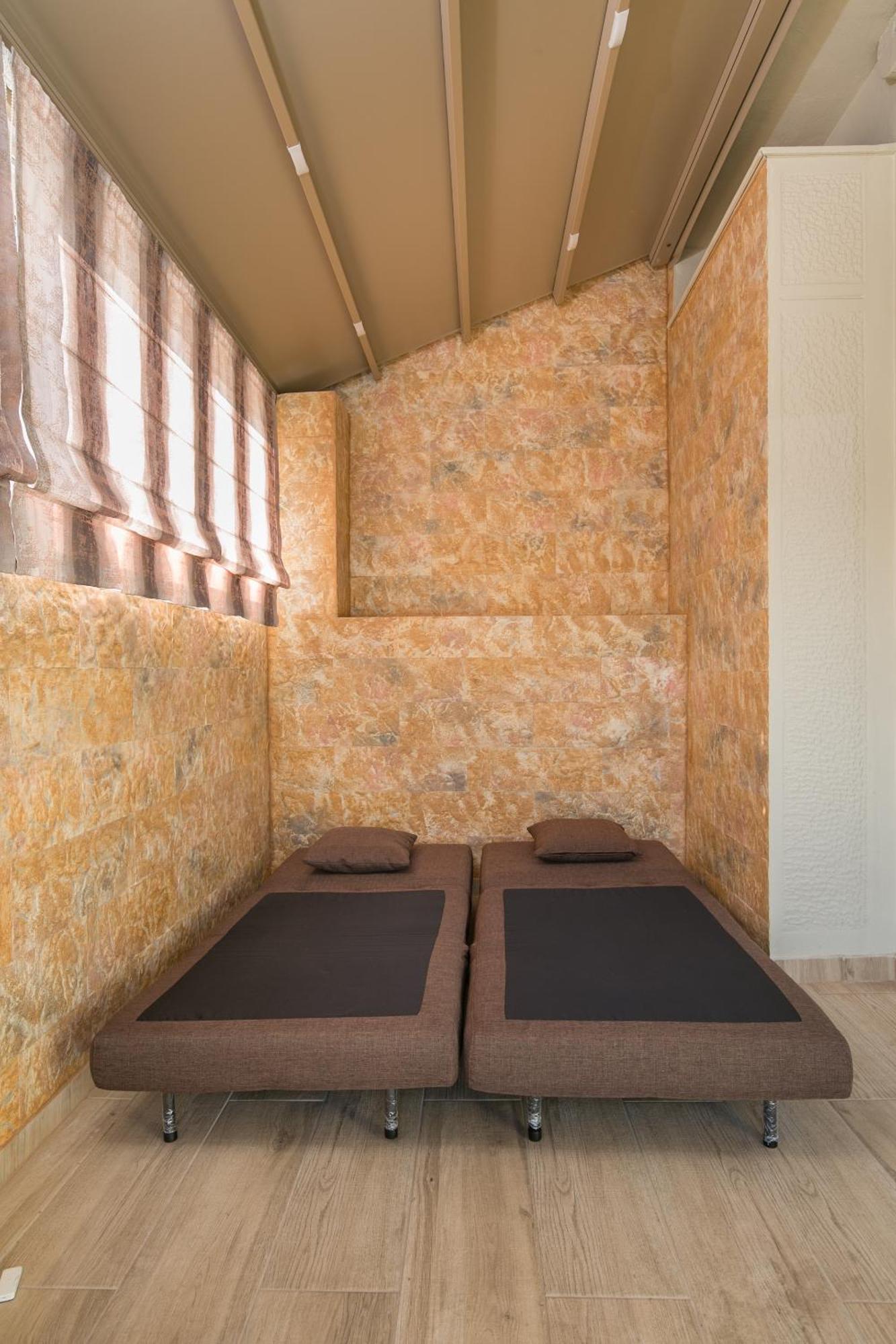 Cosy With Terrace Near Metro Station Apartment *