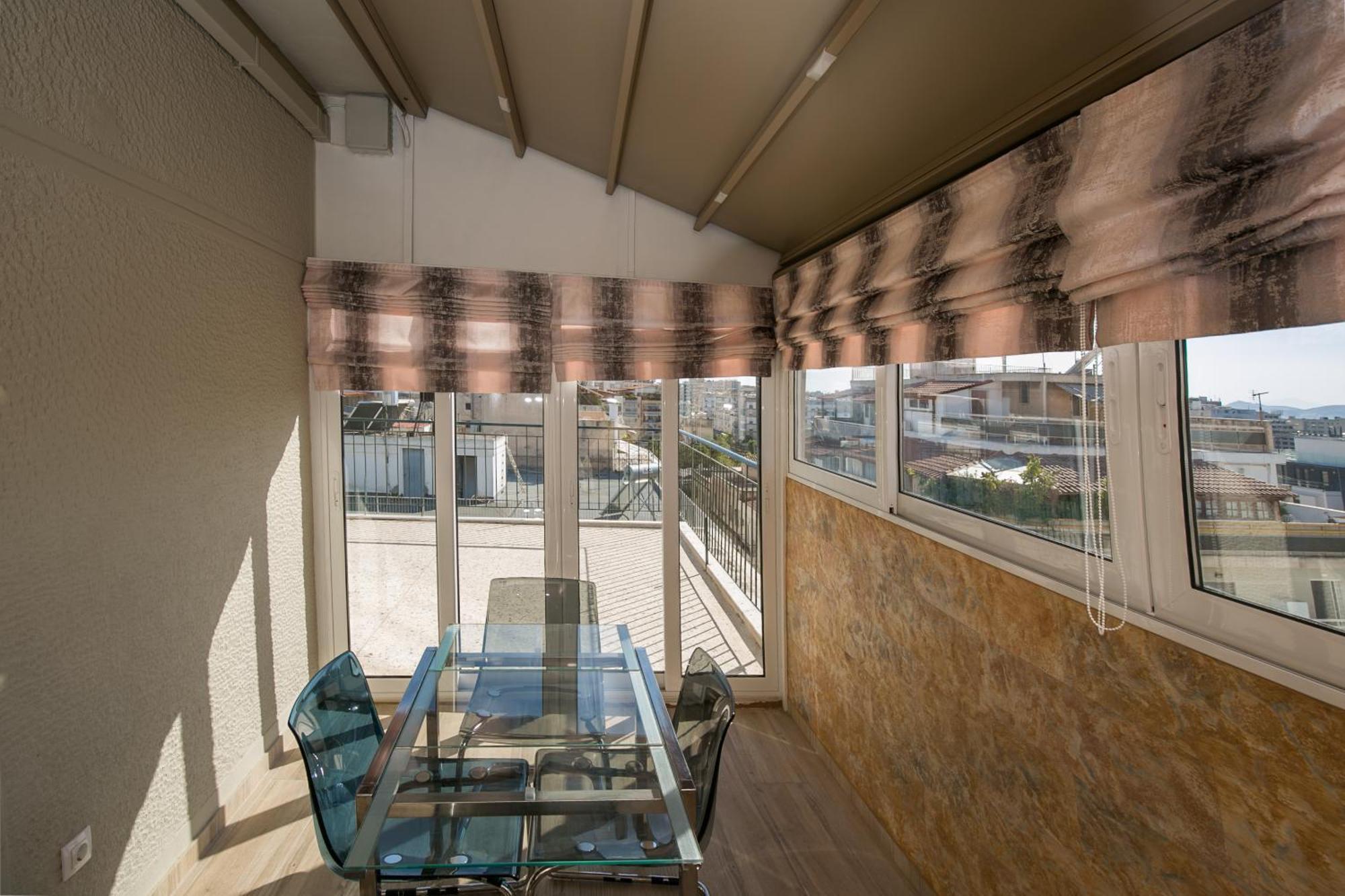 Cosy With Terrace Near Metro Station