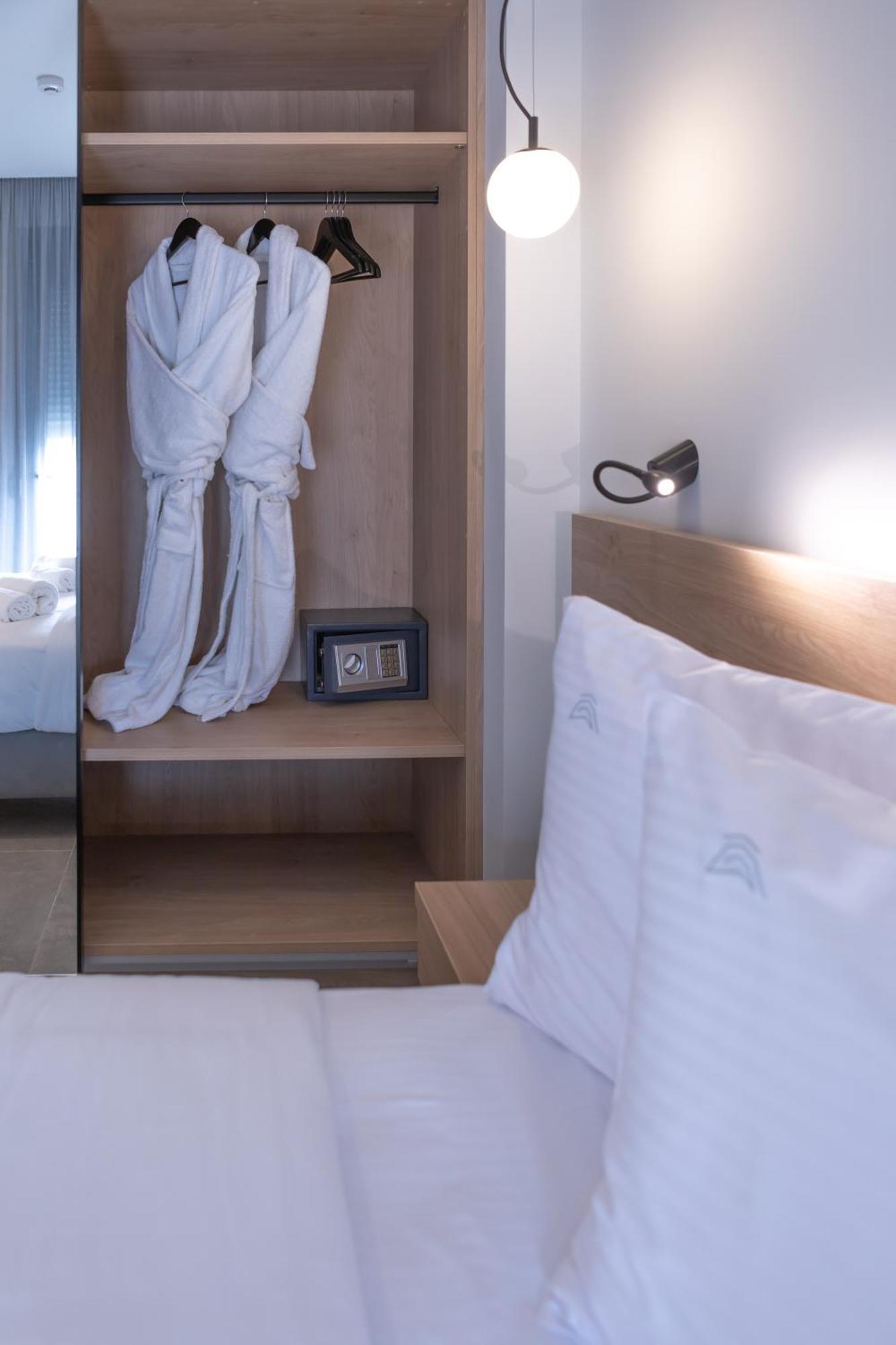 Aeson Premium Living