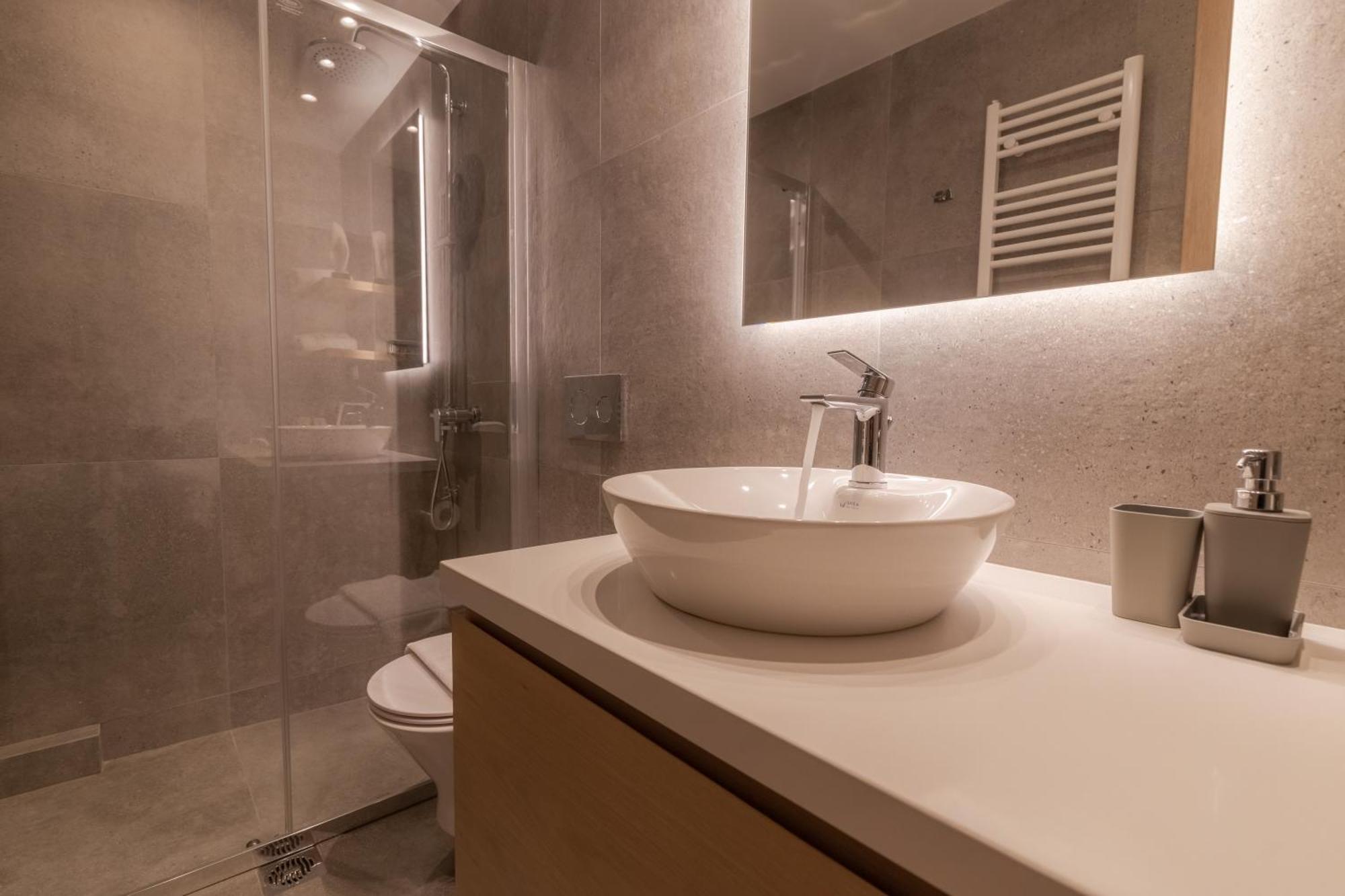 Aeson Premium Living *