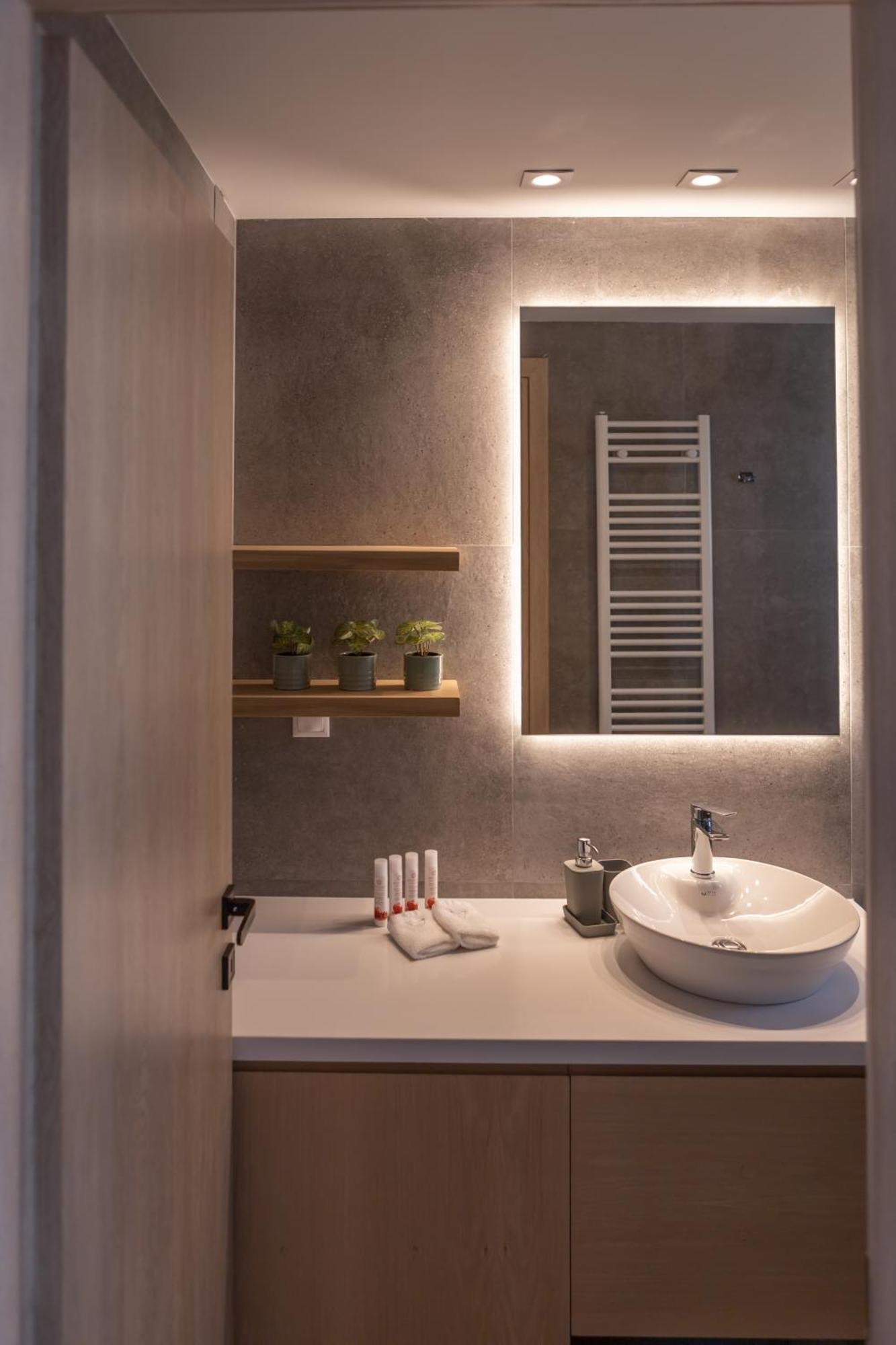 Aeson Premium Living Aparthotel *