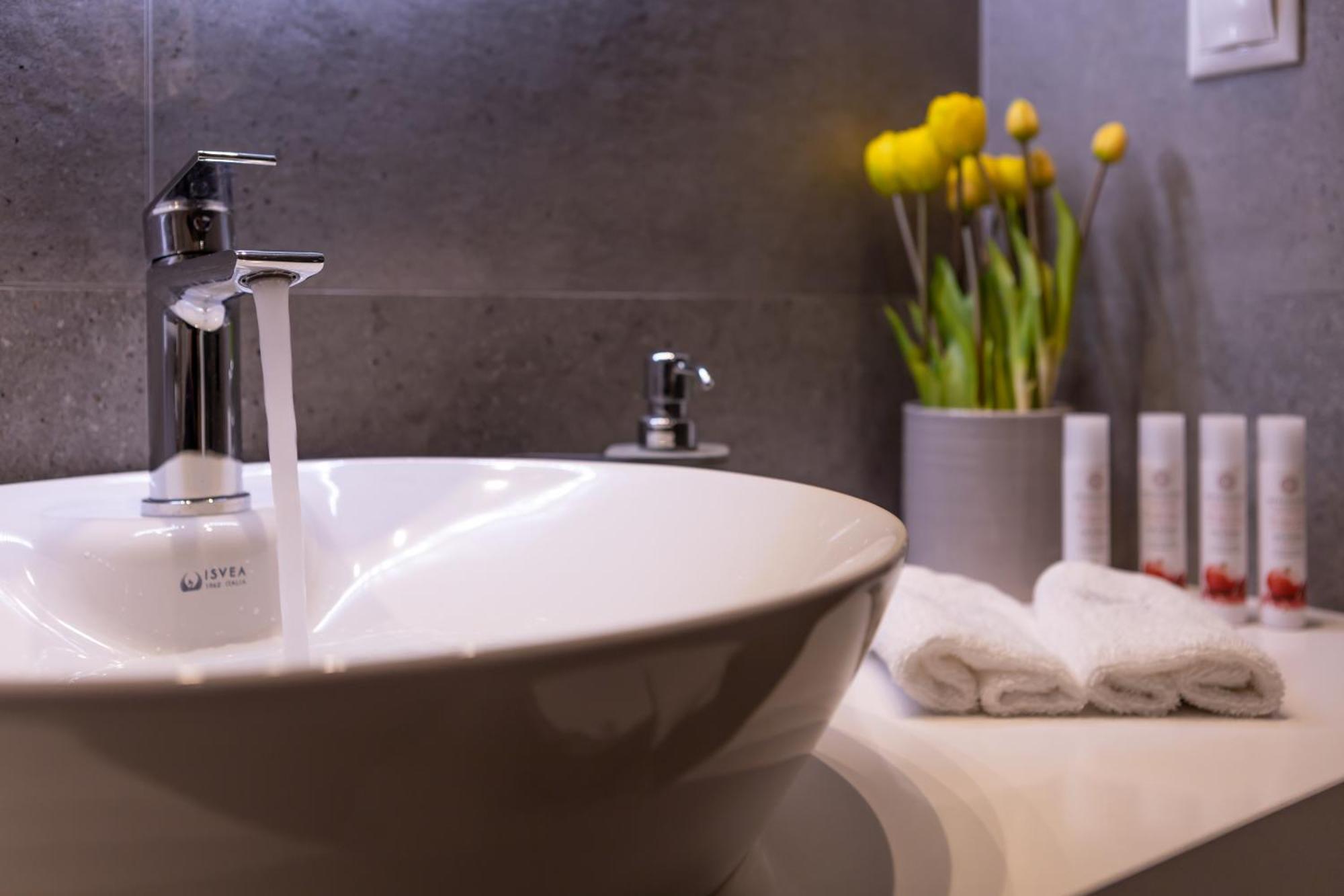 Aeson Premium Living