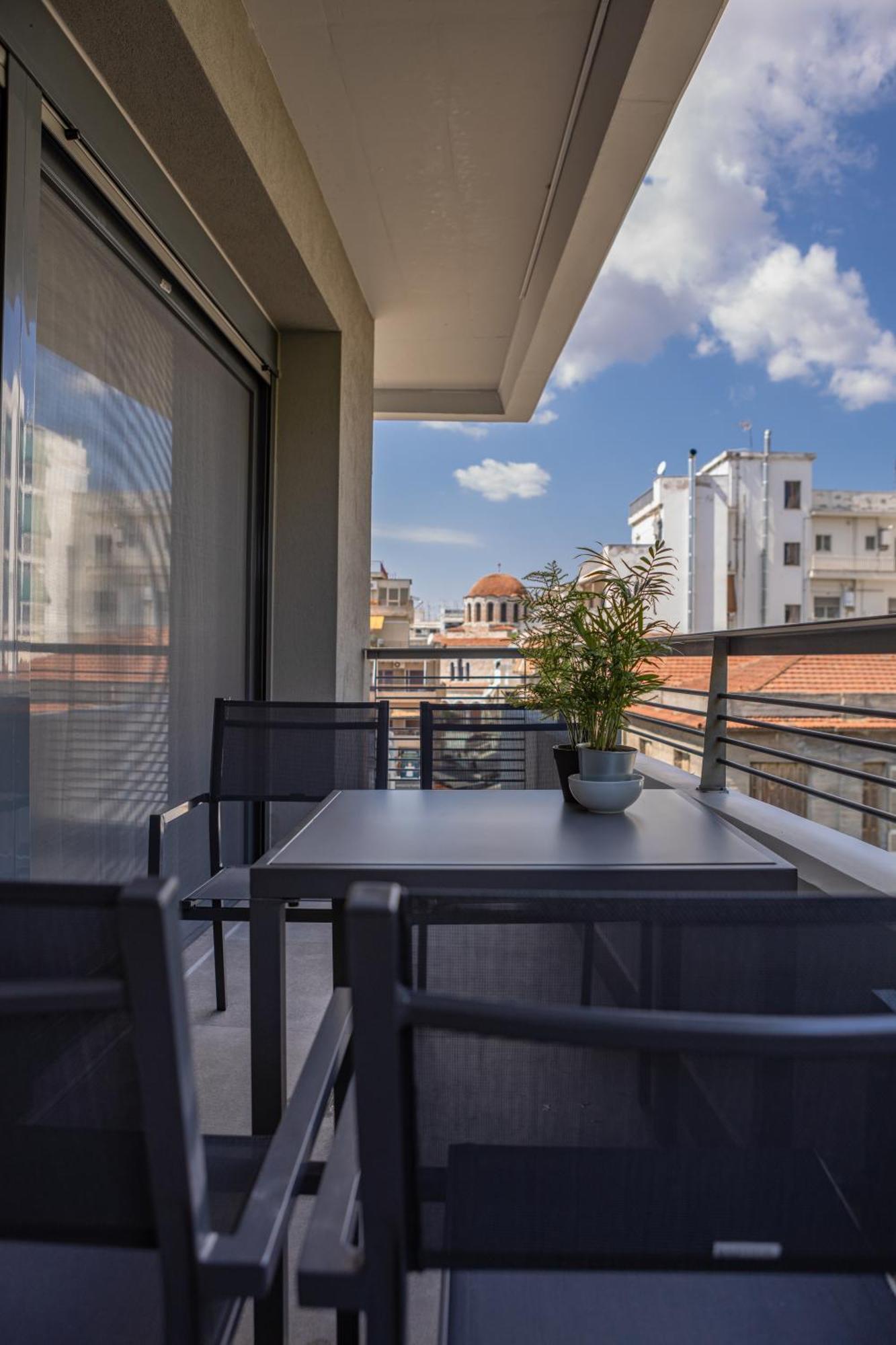 Aeson Premium Living Aparthotel Volos