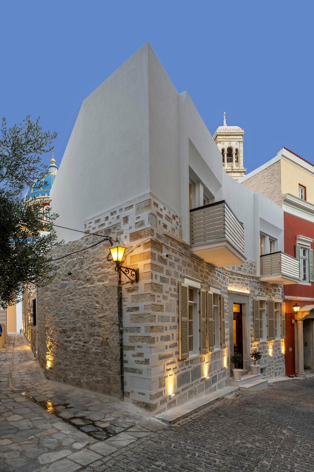 The Nestorian House Apartment Ermoupoli
