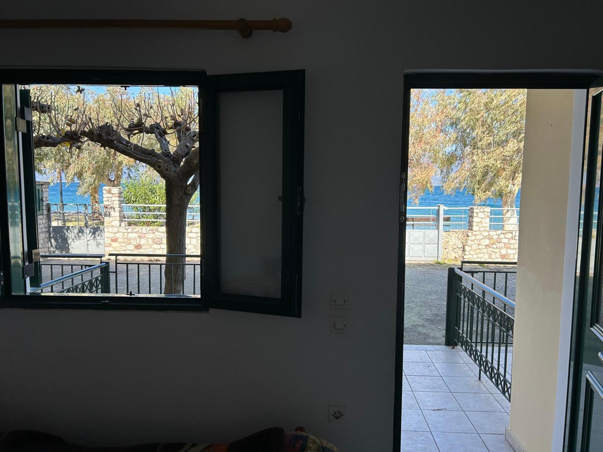 Apartment φλοίσβος Selianitika