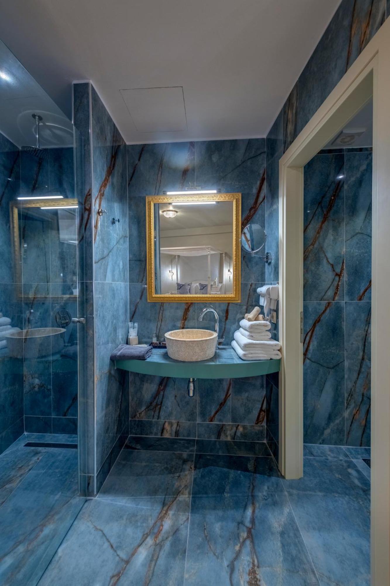 The Nestorian House Apartment Ermoupoli