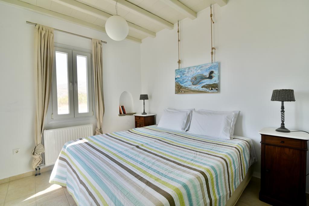 Akrotiraki Villas *