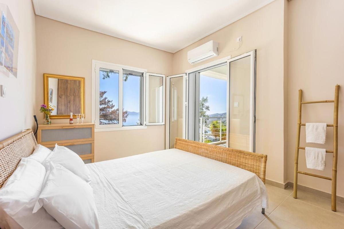 Limanaki Lavrion Port Villa