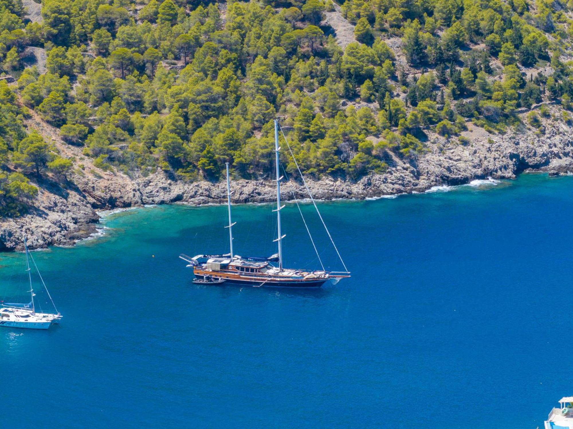 Assos Rockshore By The Sea Apartment