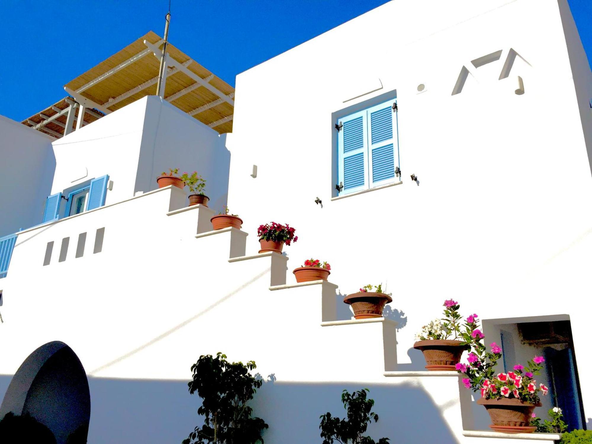Sandora Guest house *