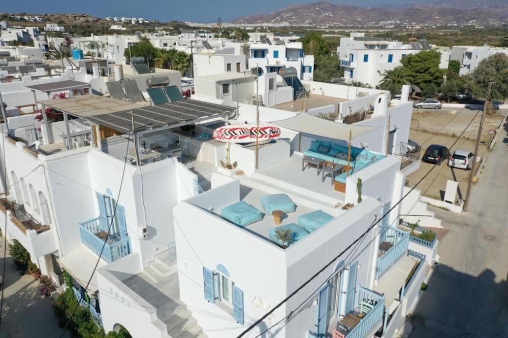 Sandora Guest house