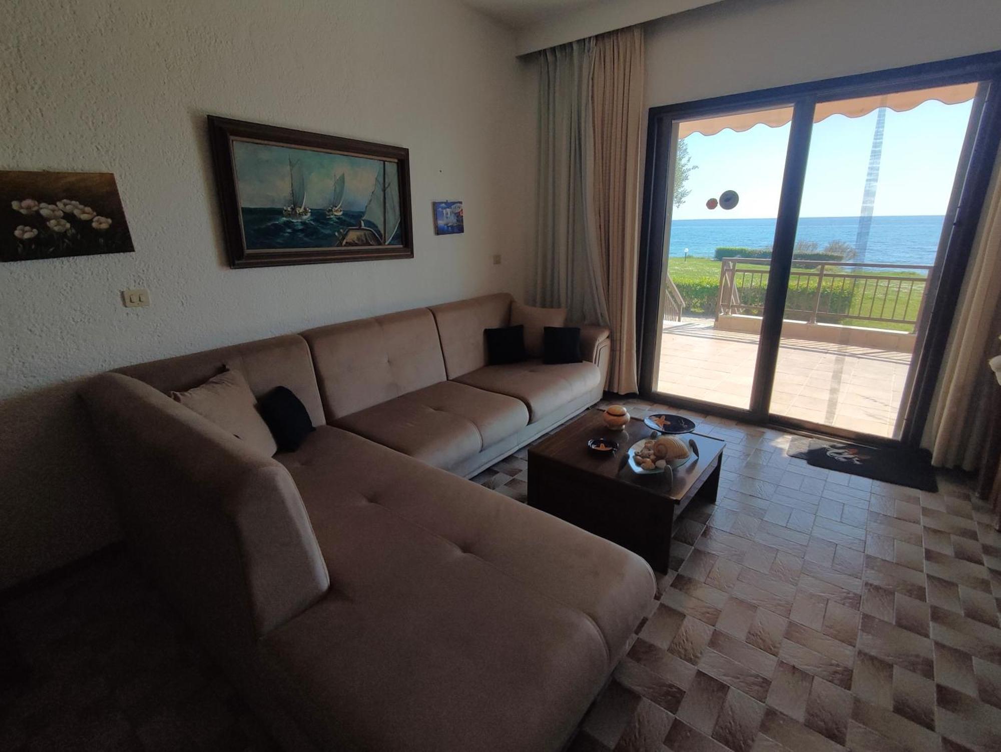 Beachfront Charming Maisonette Holiday home *