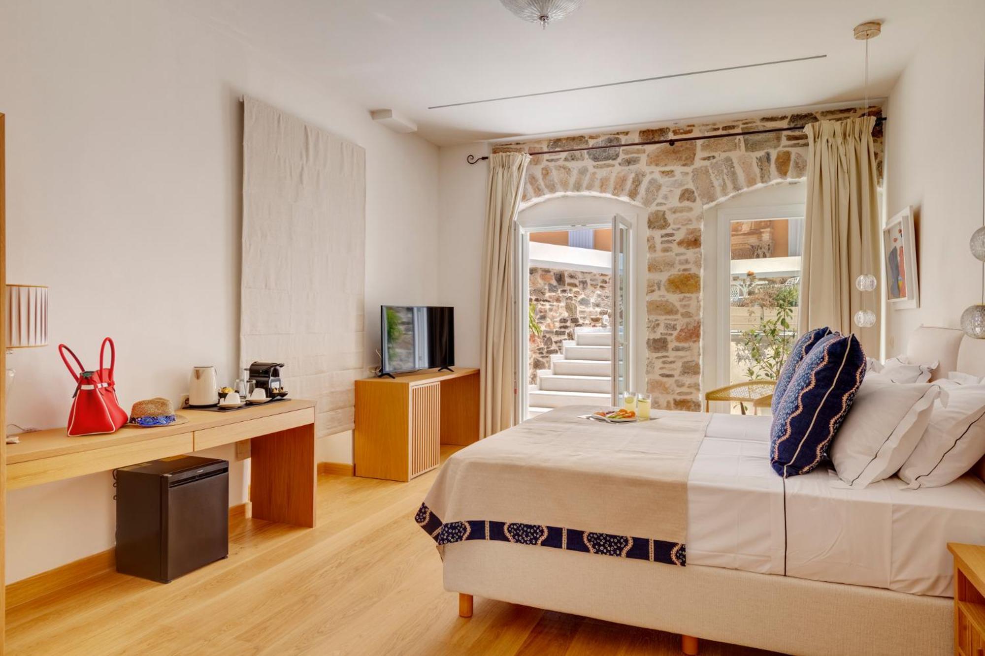 The Nestorian House Apartment *