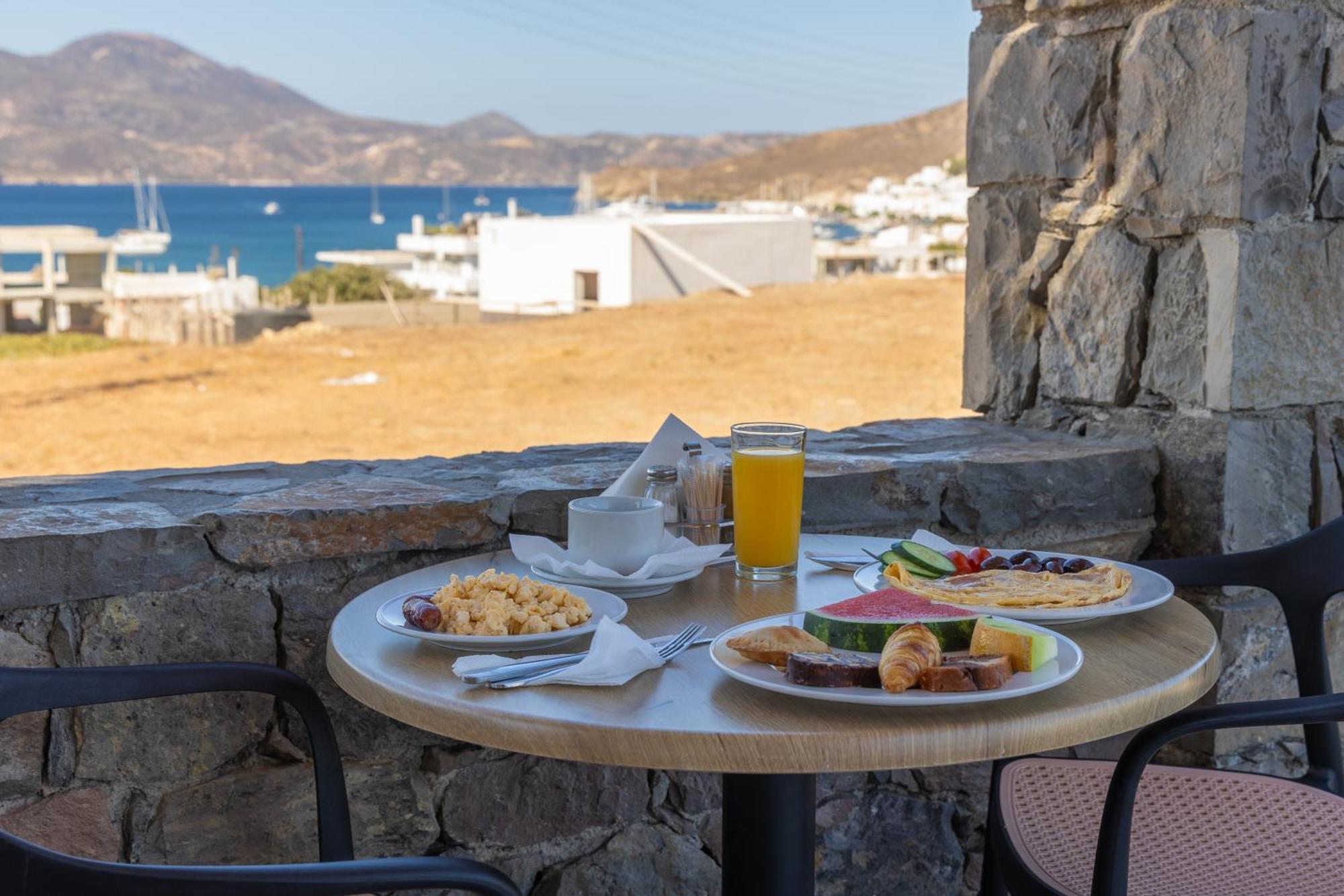 Afroessa Milos Hotel Adamantas (Milos)