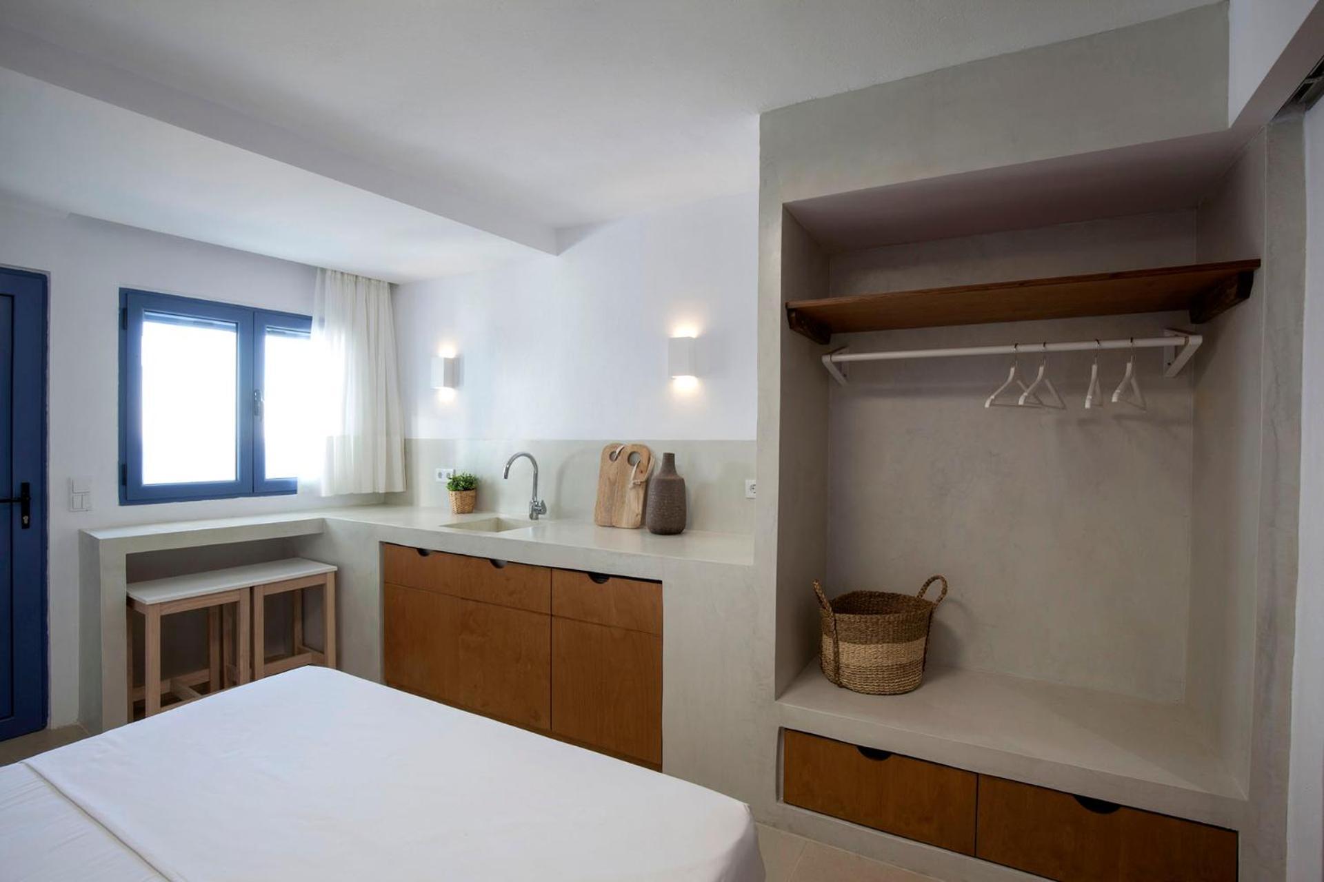 Oneiro Kythnos Bed & Breakfast