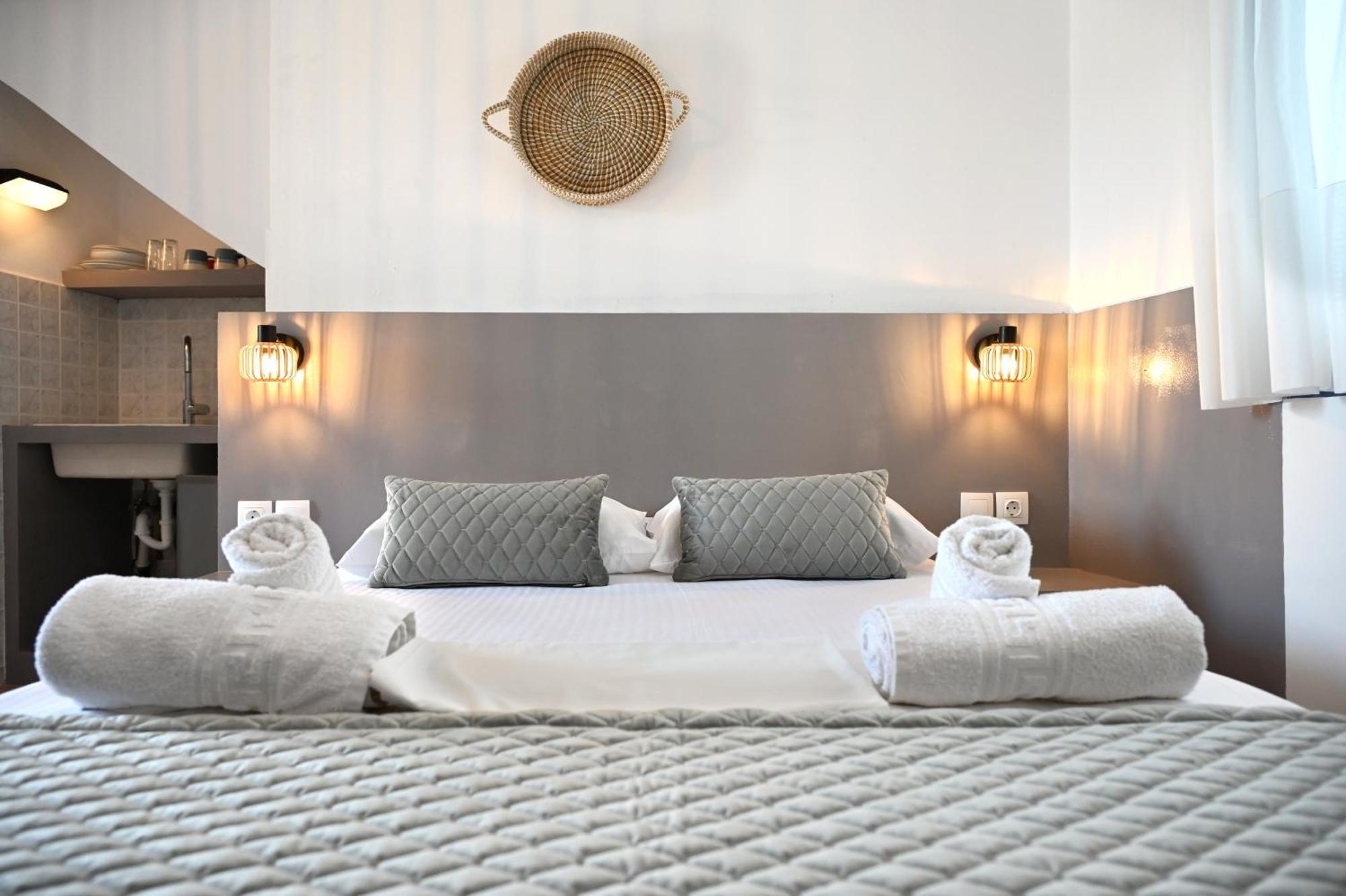 Oneiro Kythnos Bed & Breakfast *