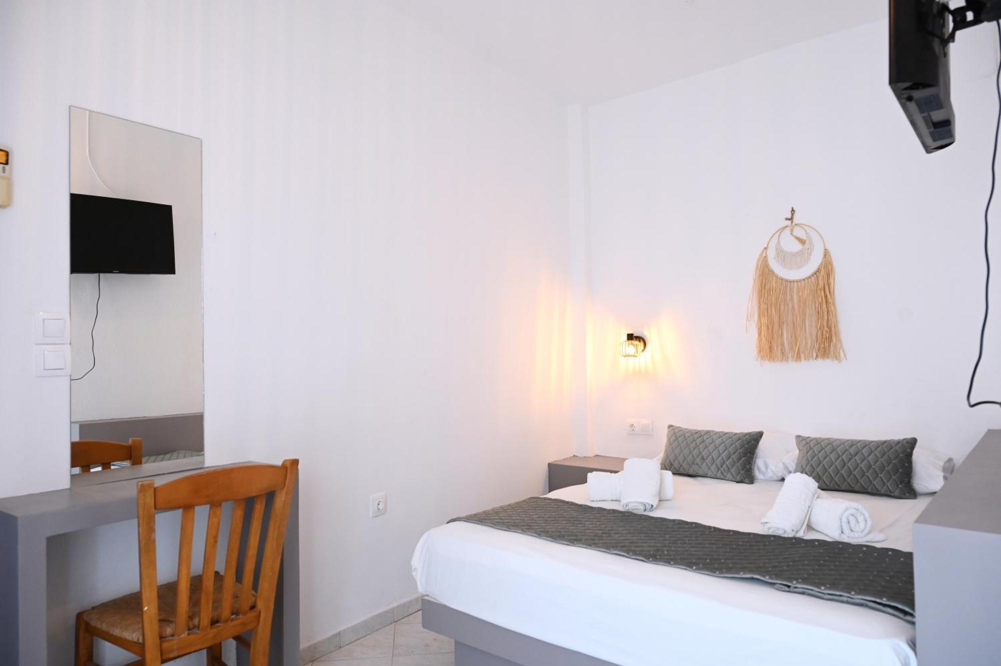 Oneiro Kythnos Bed & Breakfast