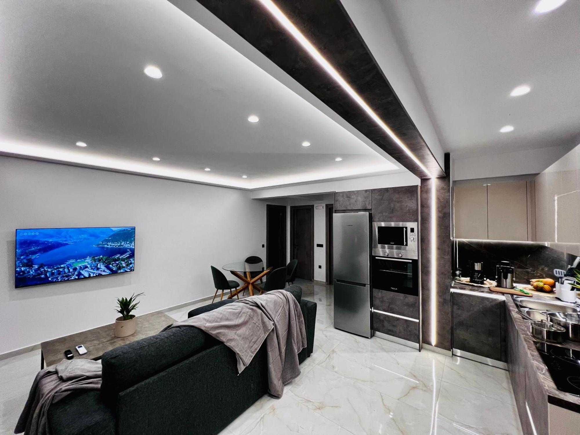 Apartment Odyssea Front *
