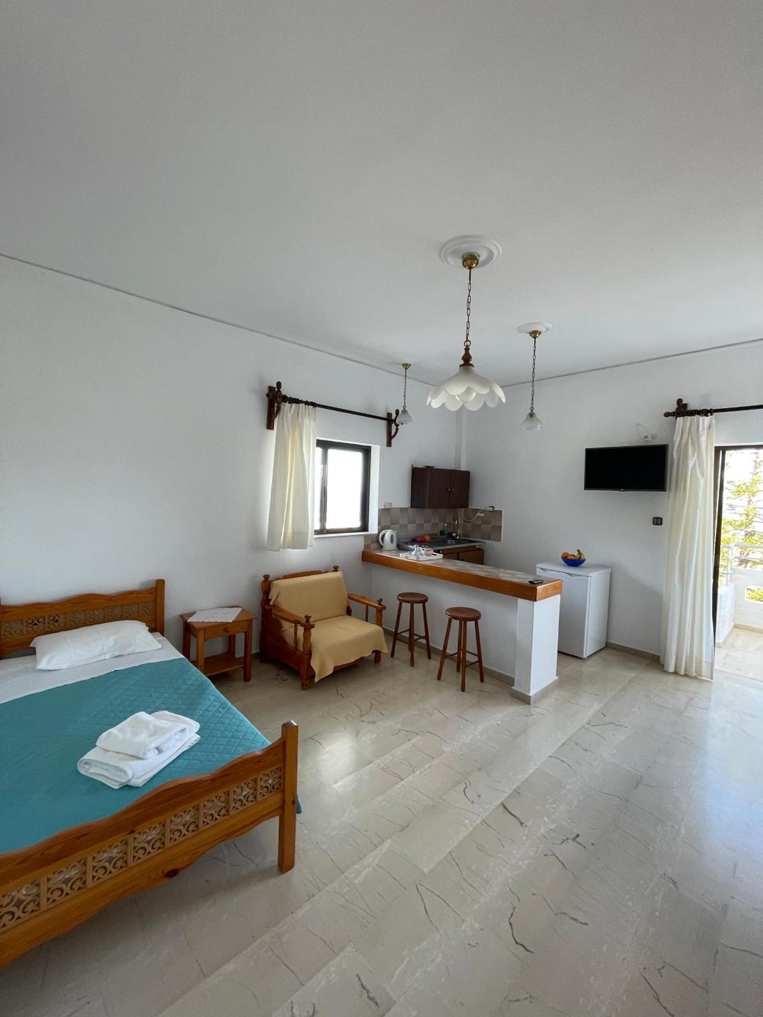 Aeolos Aparthotel