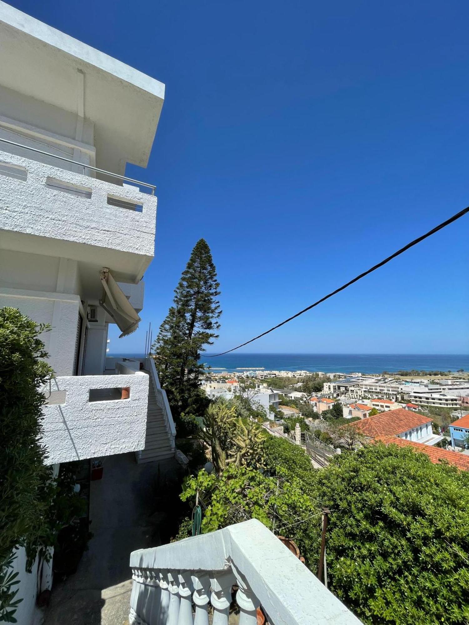 Aparthotel Aeolos 2*