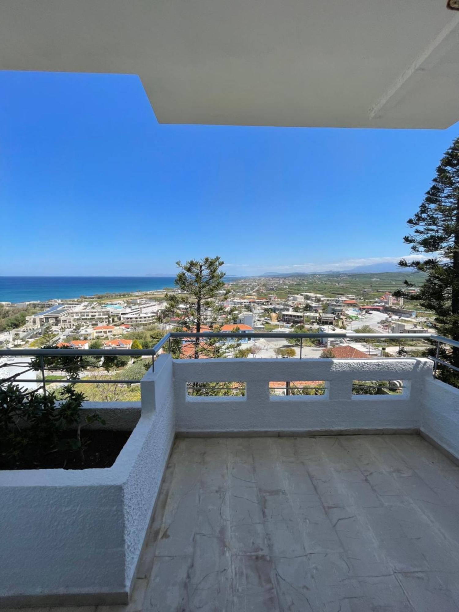 Aparthotel Aeolos 2*