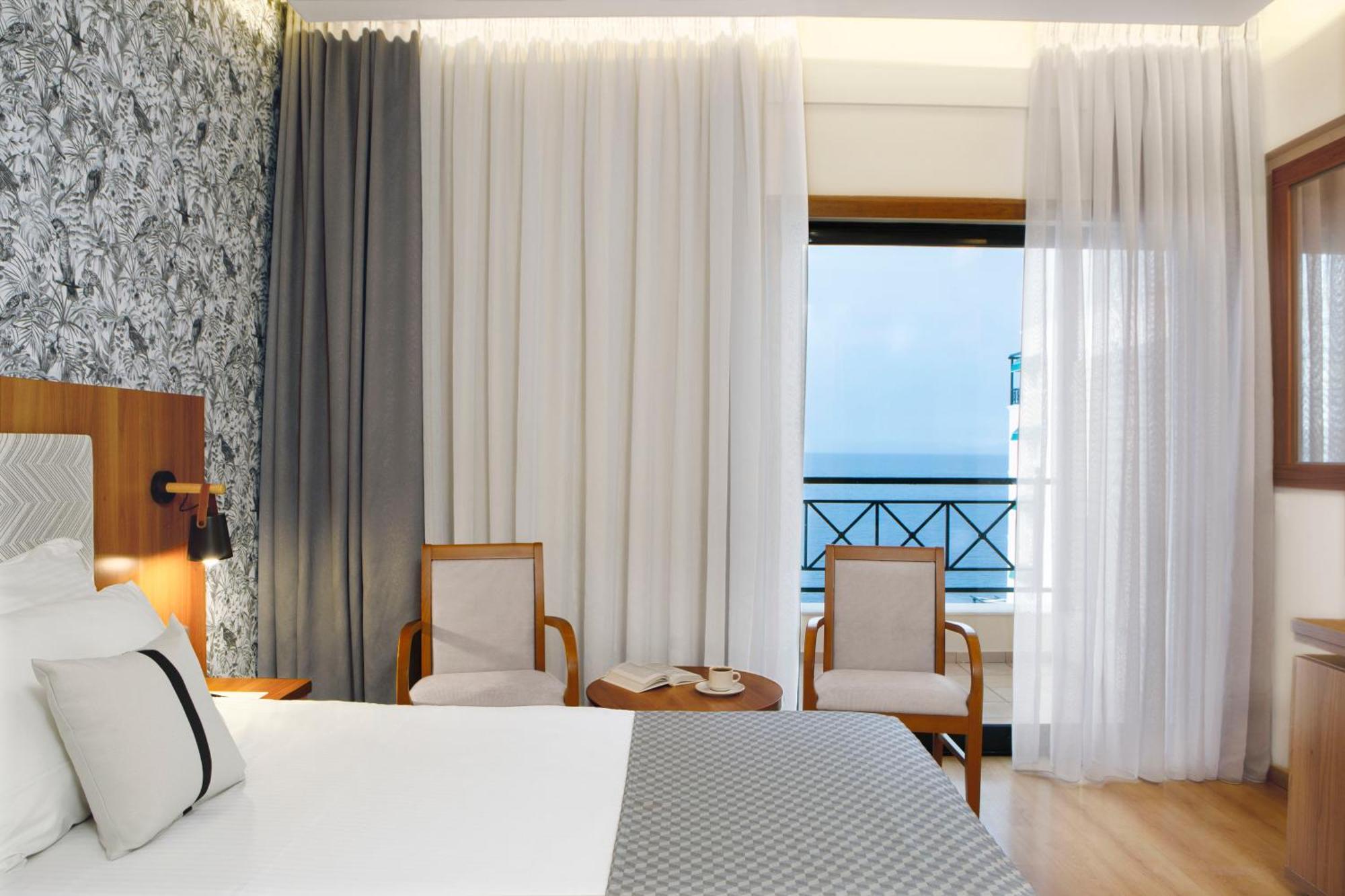 Hotel Ramada By Wyndham , Athens Club Attica Riviera 5*