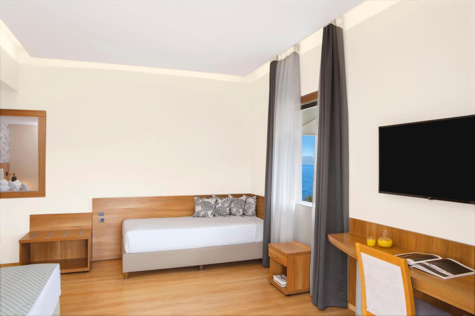 Ramada By Wyndham , Athens Club Attica Riviera Hotel Mati