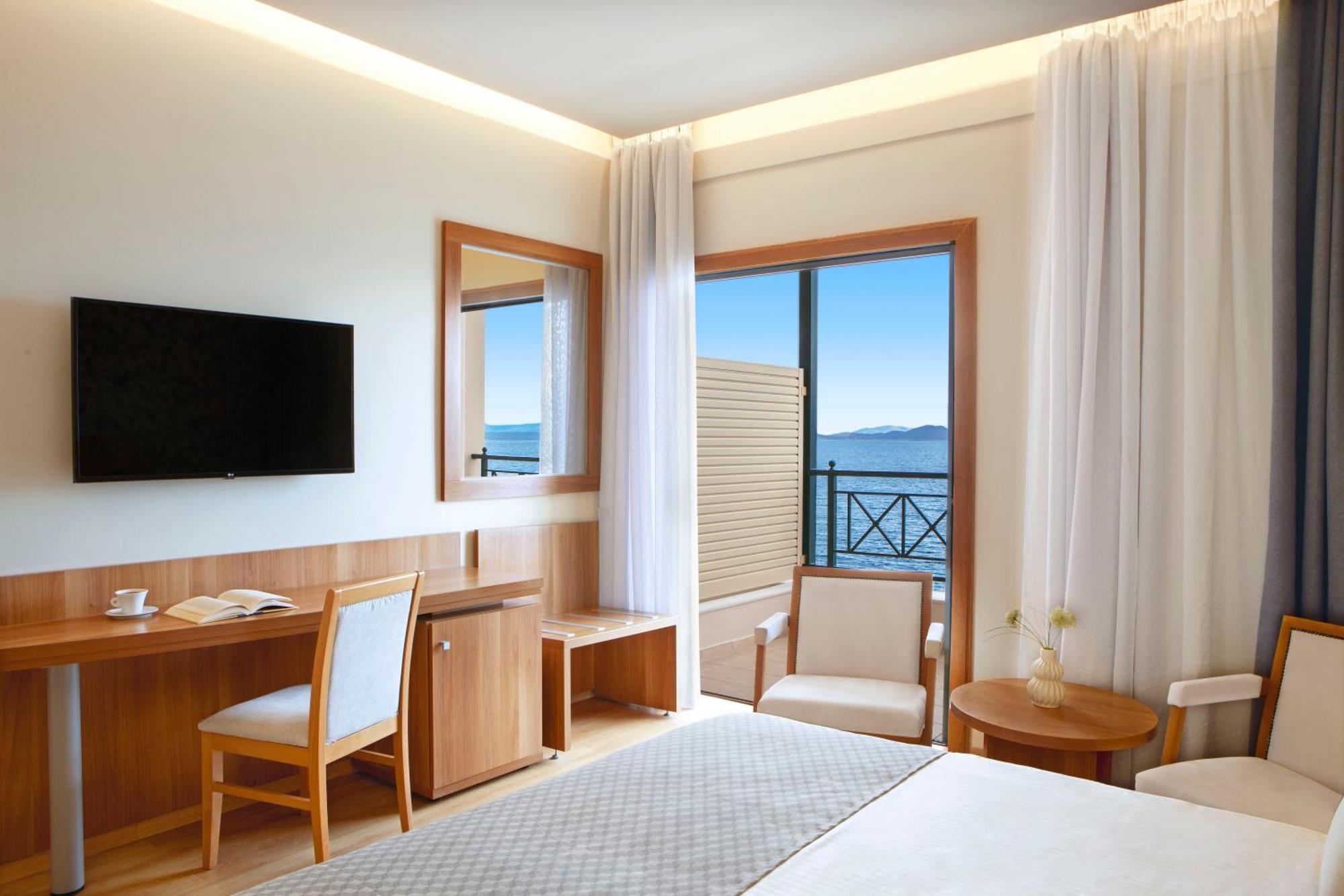 Hotel Ramada By Wyndham , Athens Club Attica Riviera 5*