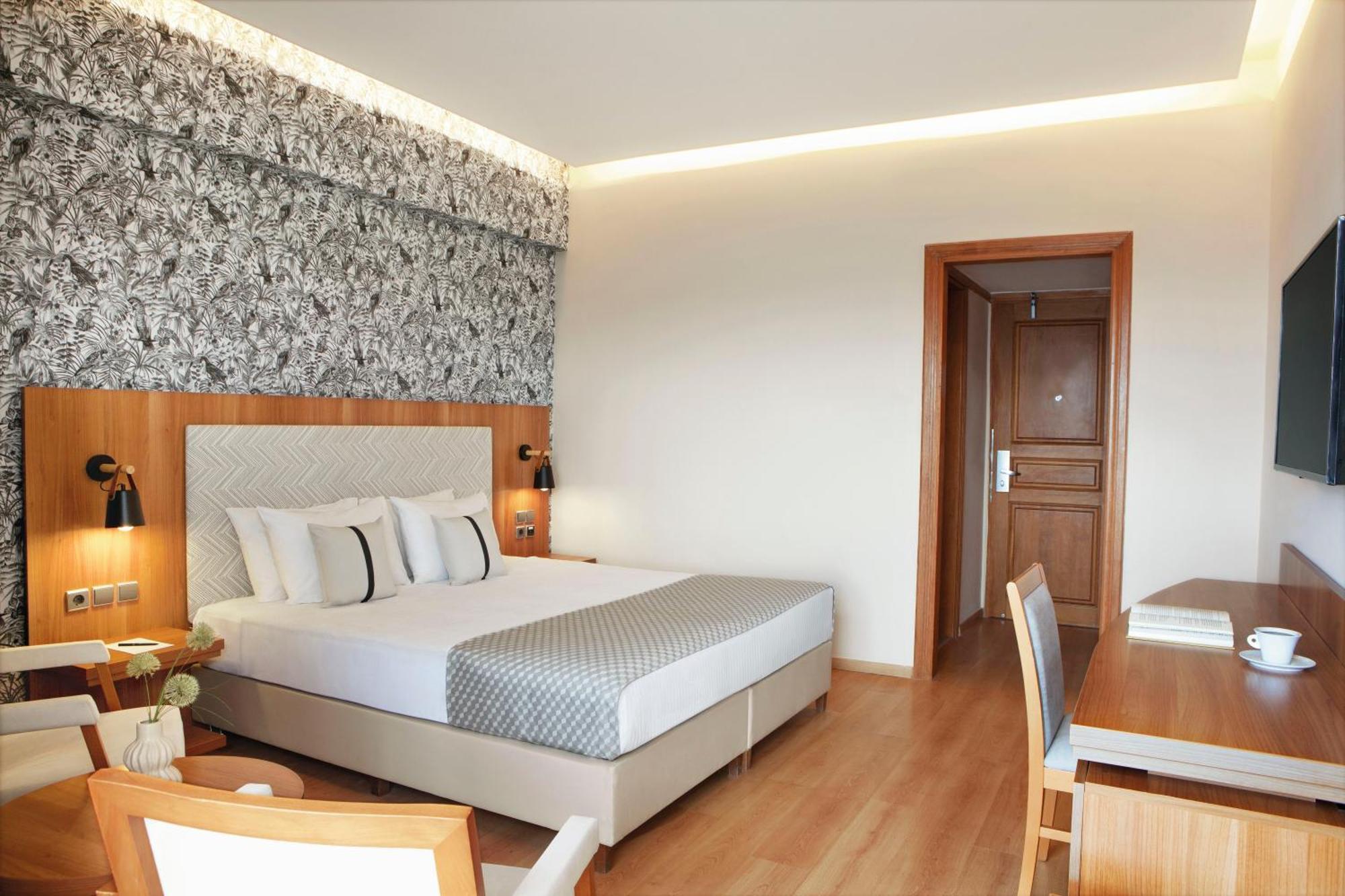 Hotel Ramada By Wyndham , Athens Club Attica Riviera