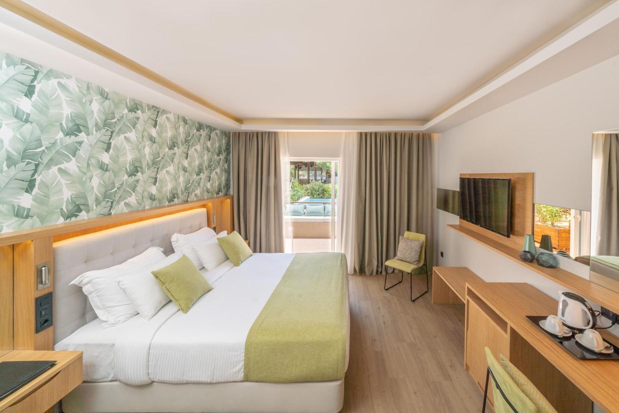 Dolce By Wyndham Athens Attica Riviera Hotel 5*