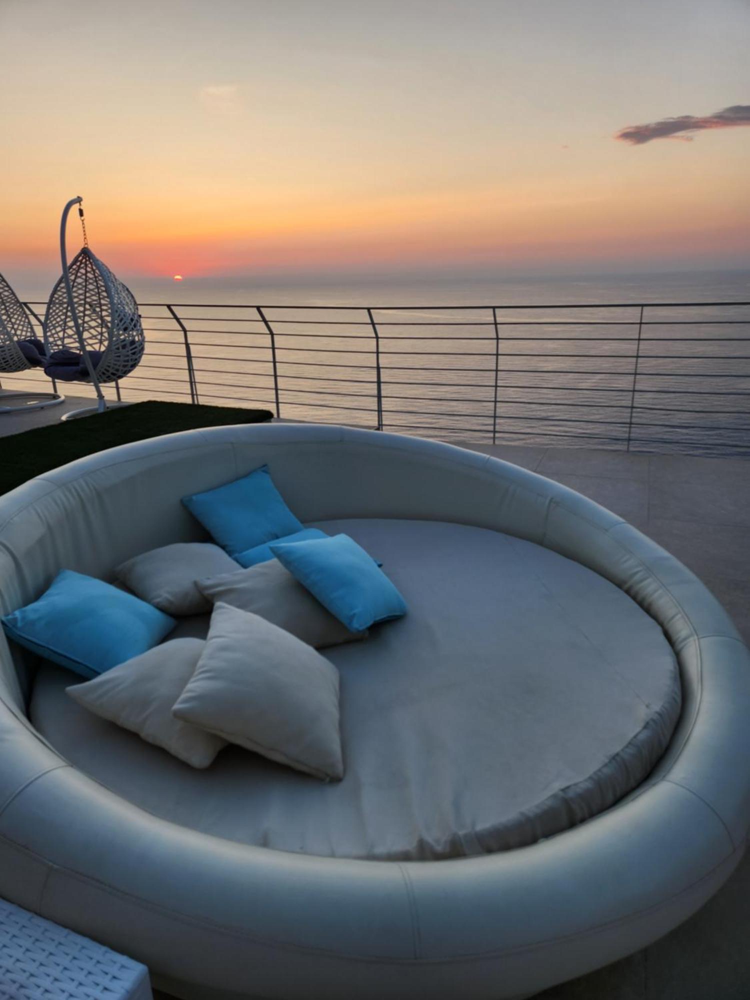 Okeanos Luxury - Athanion