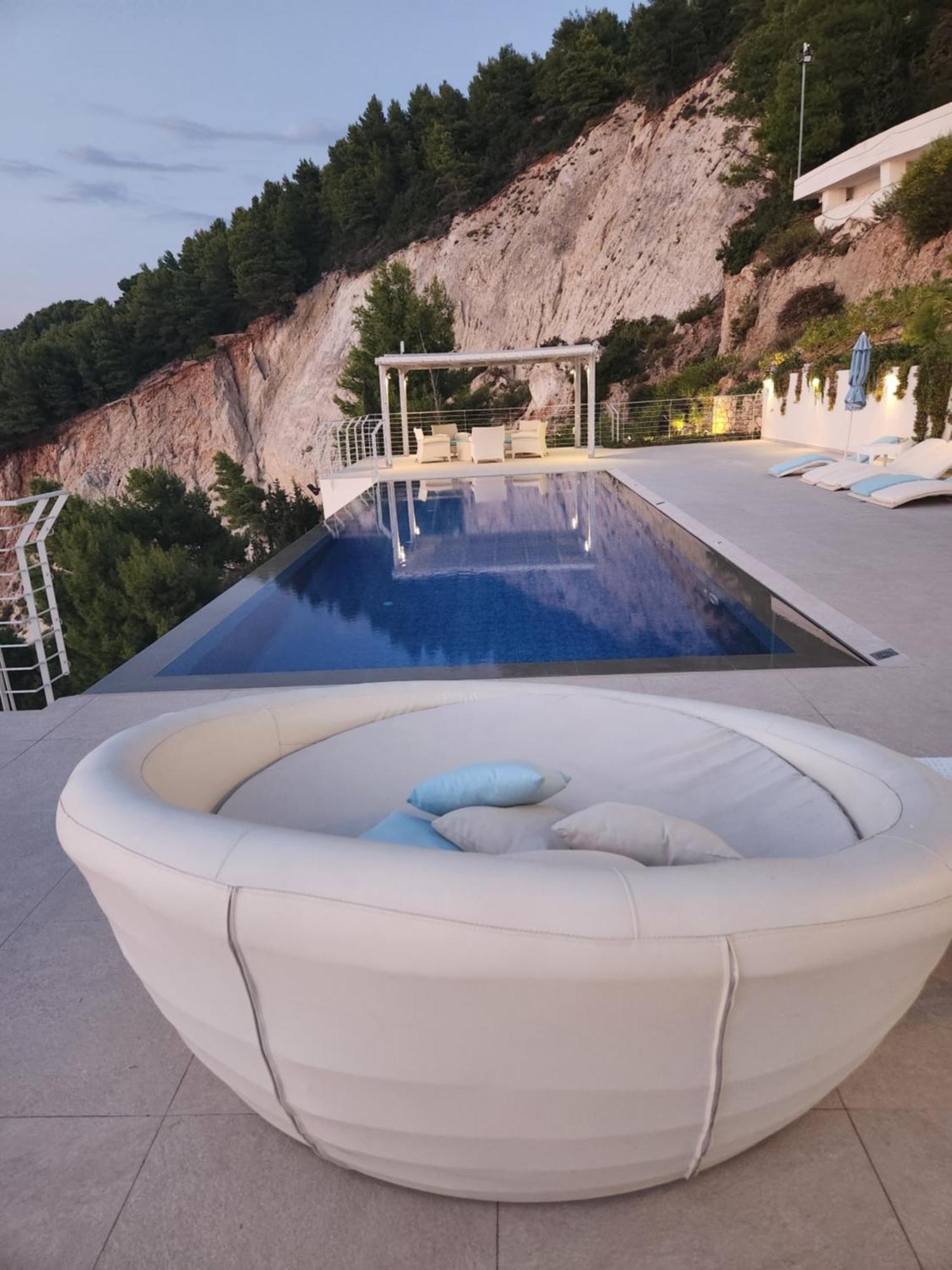 Villa Okeanos Luxury -