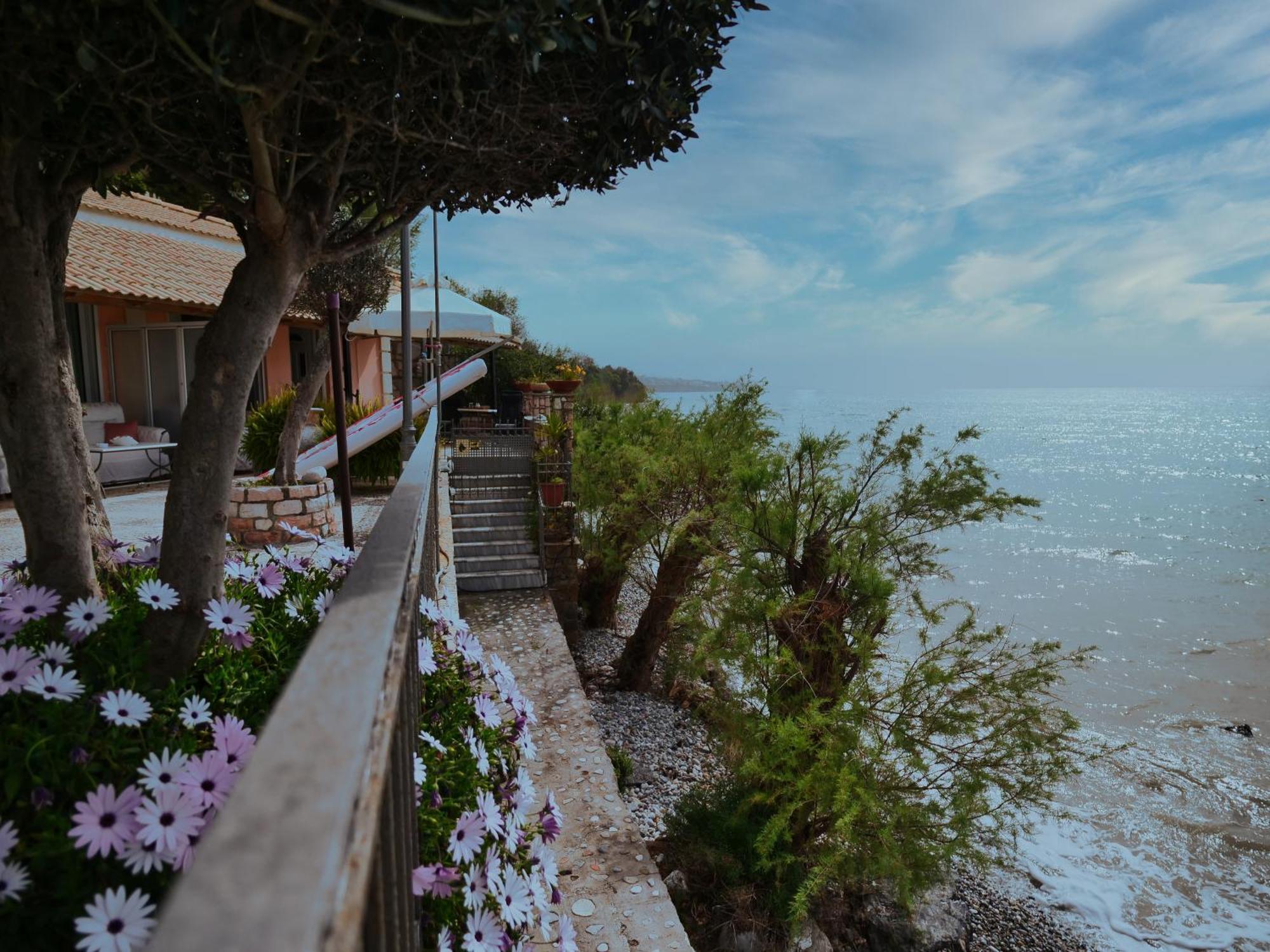 Verga Beachfront House By 