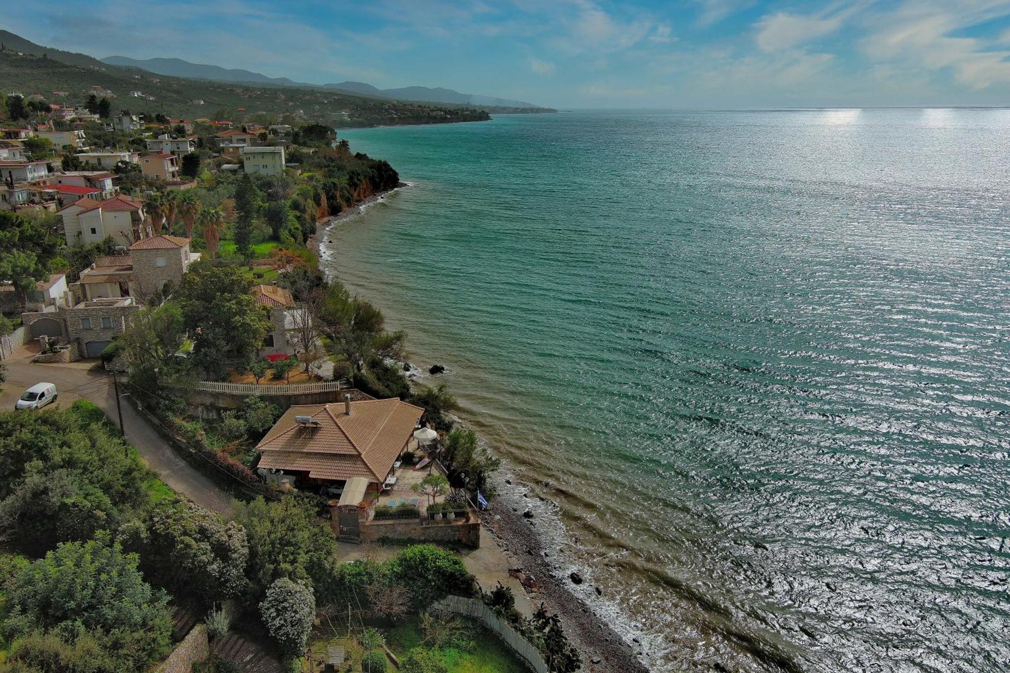 Verga Beachfront House By 