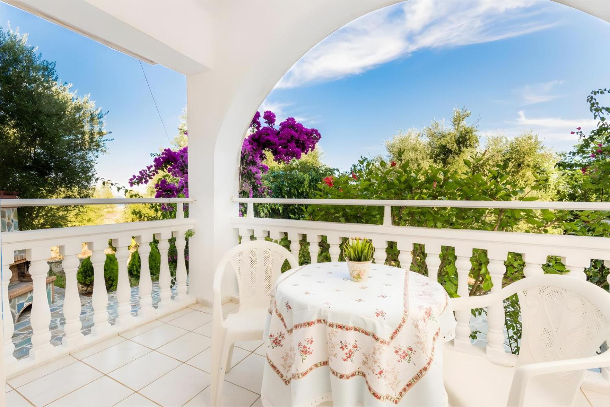 Tamar Apartments, Guest house