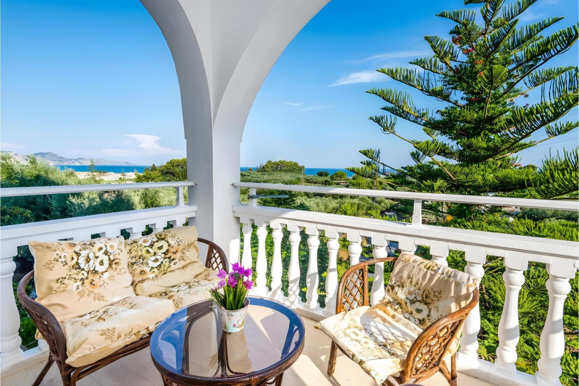 Tamar Apartments, Guest house Laganas