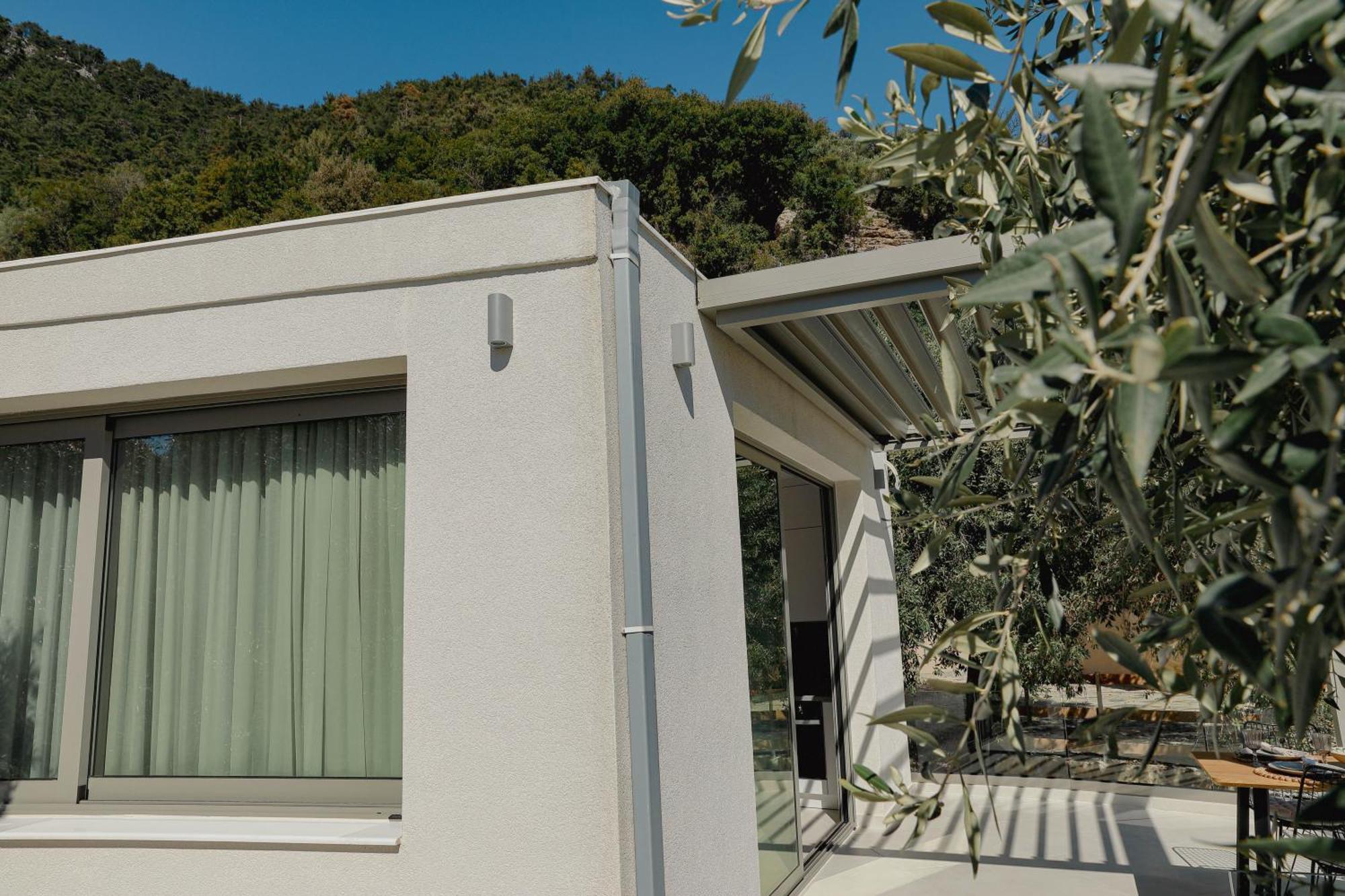 Ocean Breeze Apartment