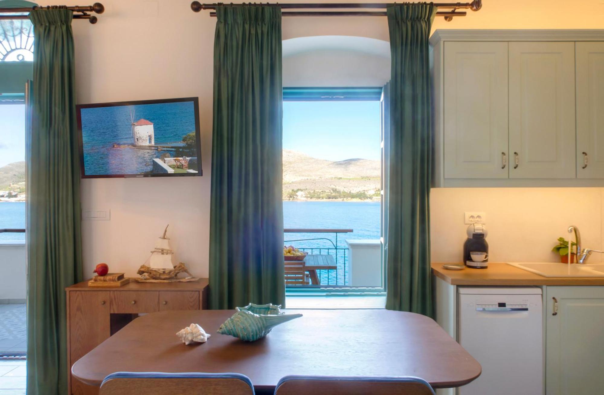 Mylos Apartment *